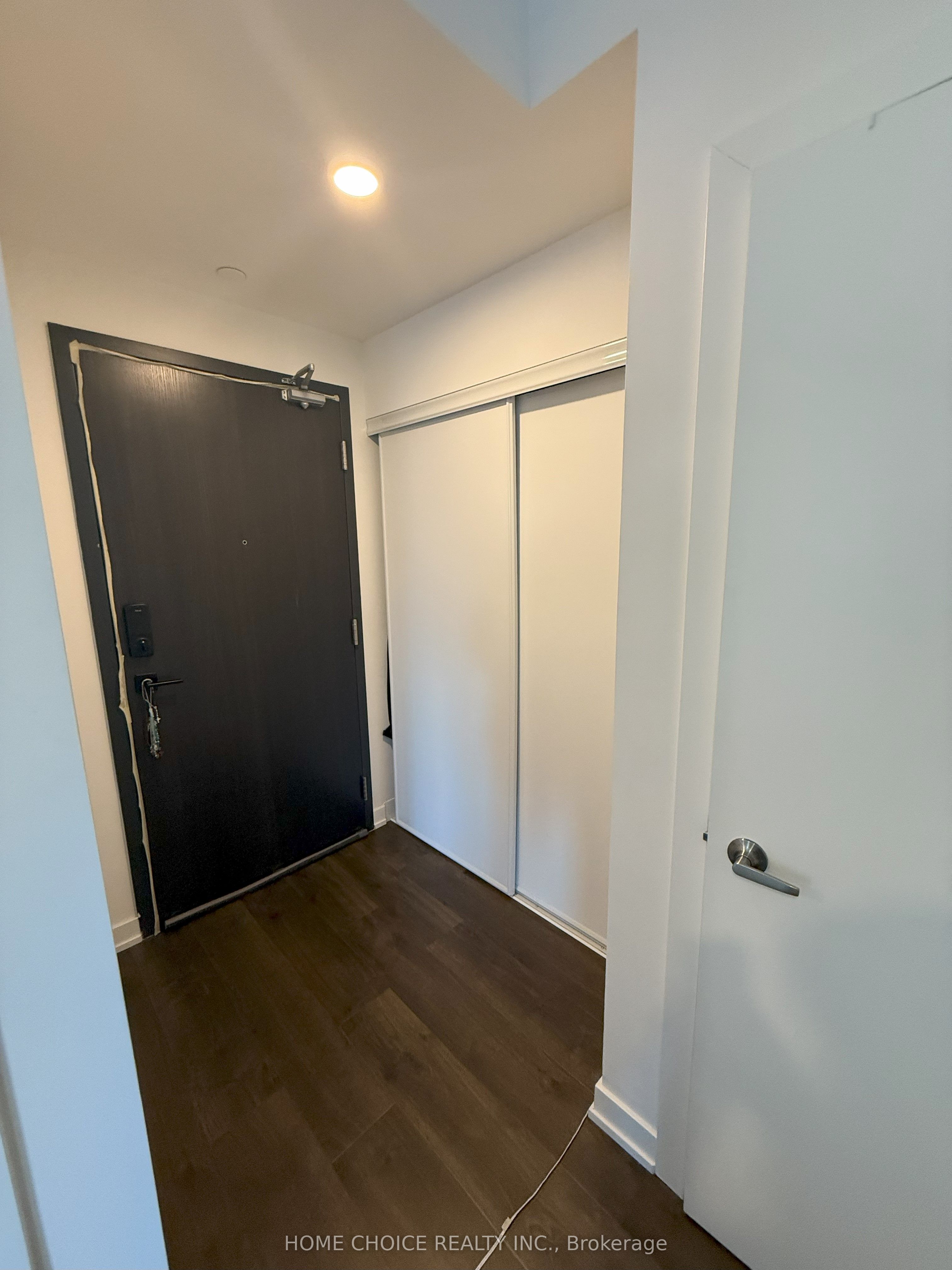 #409 - 56 Lakeside Terrace Property Photo 6