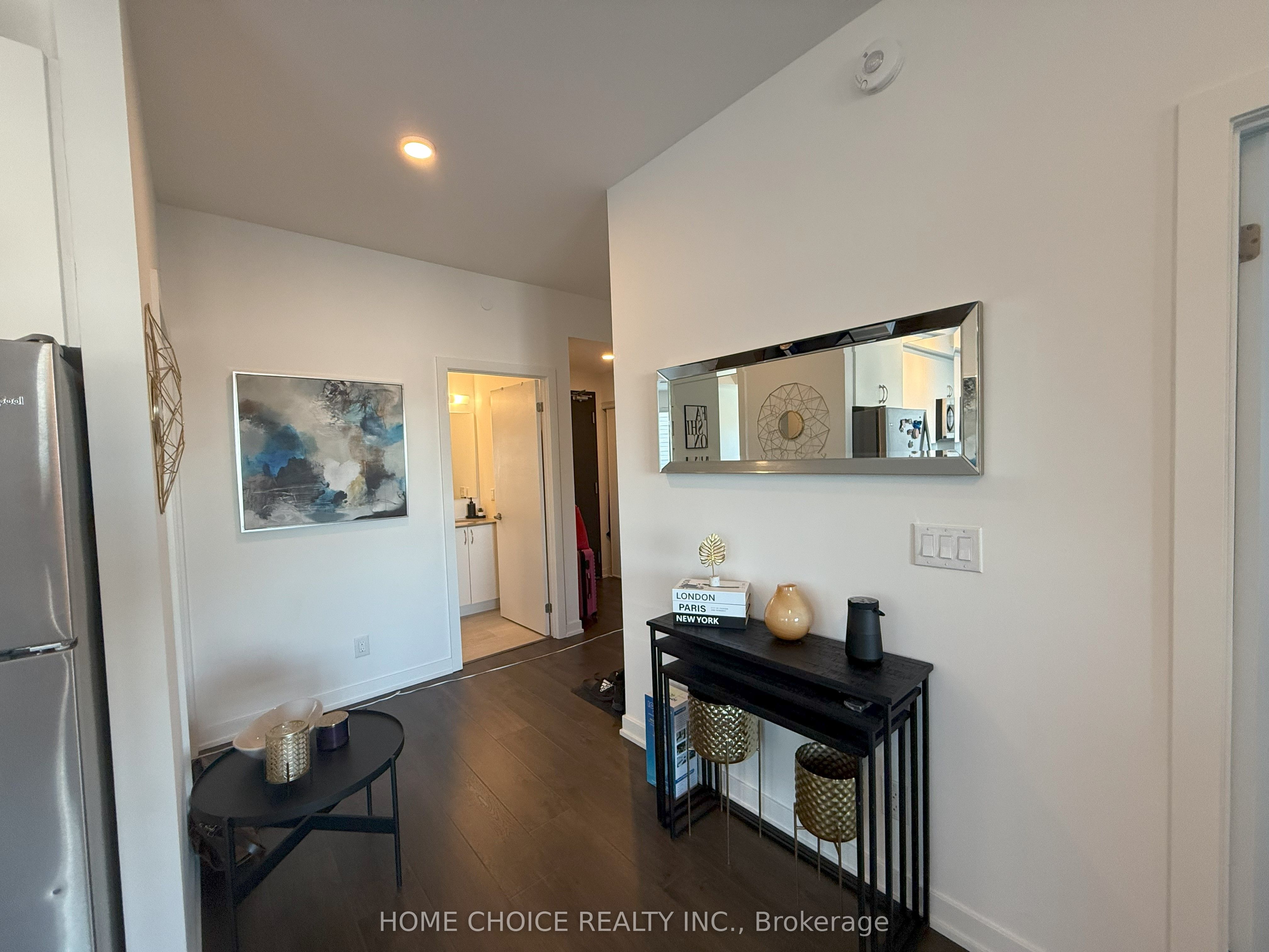 #409 - 56 Lakeside Terrace Property Photo 9