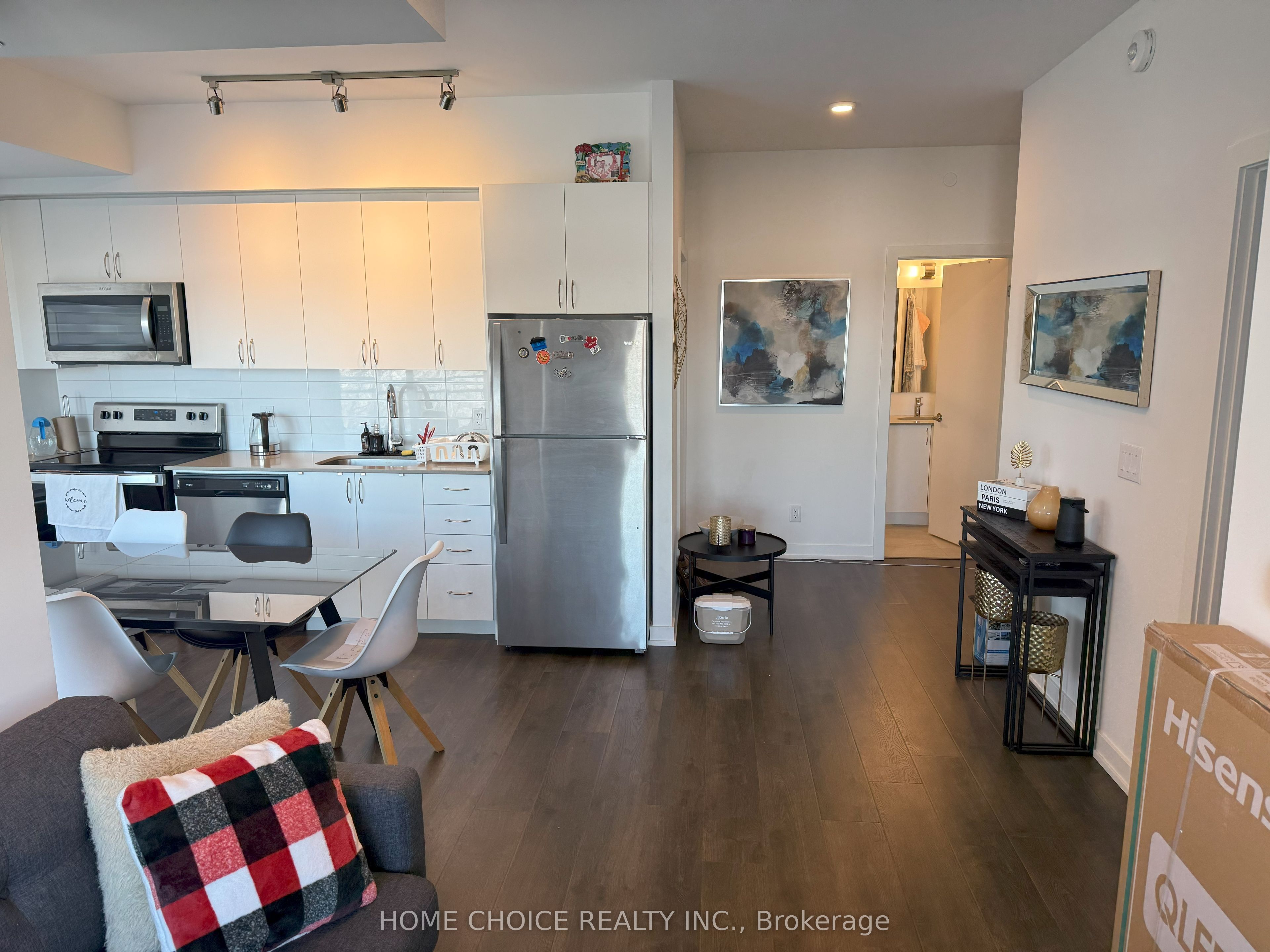 #409 - 56 Lakeside Terrace Property Photo 17