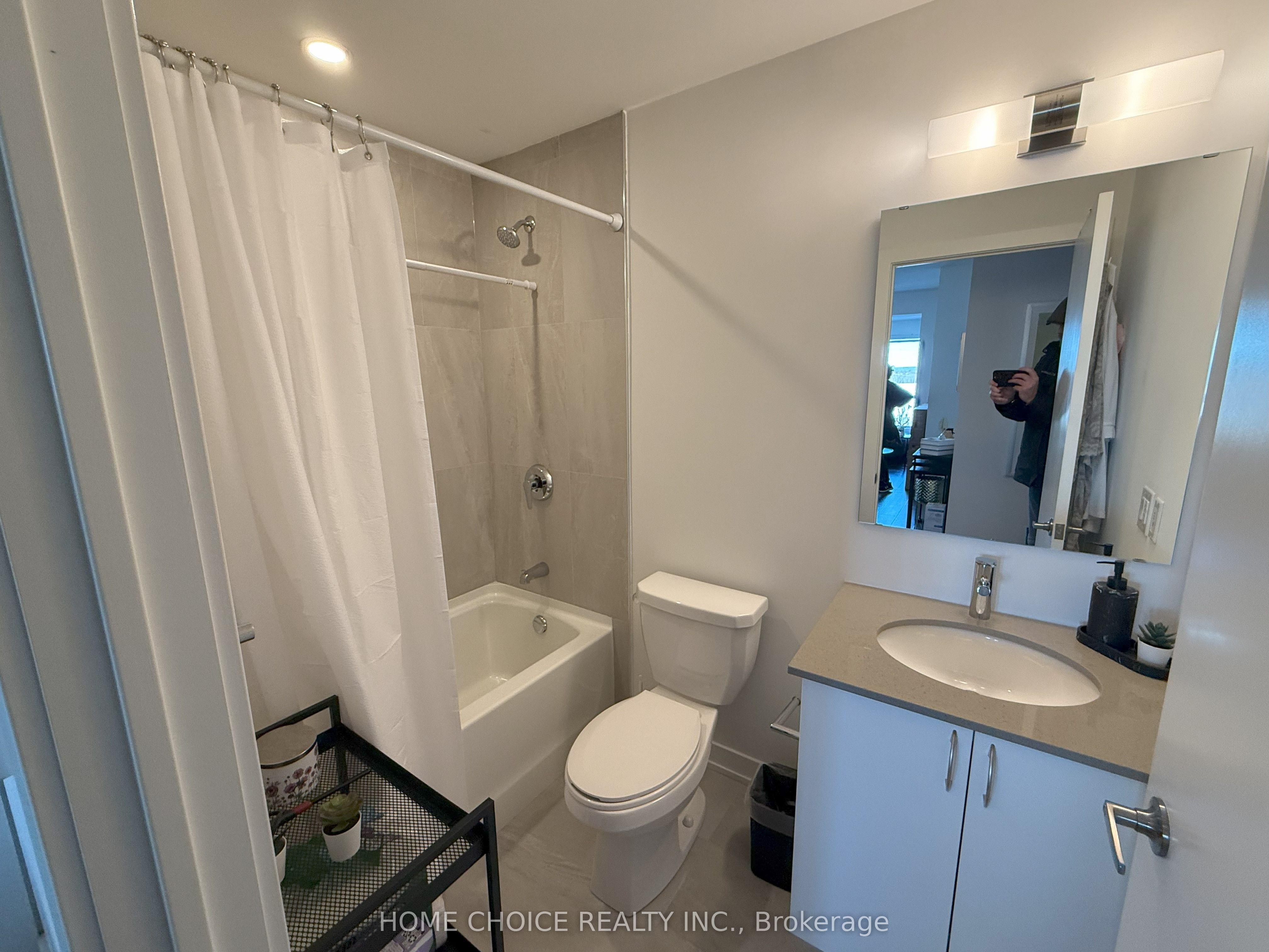 #409 - 56 Lakeside Terrace Property Photo 19