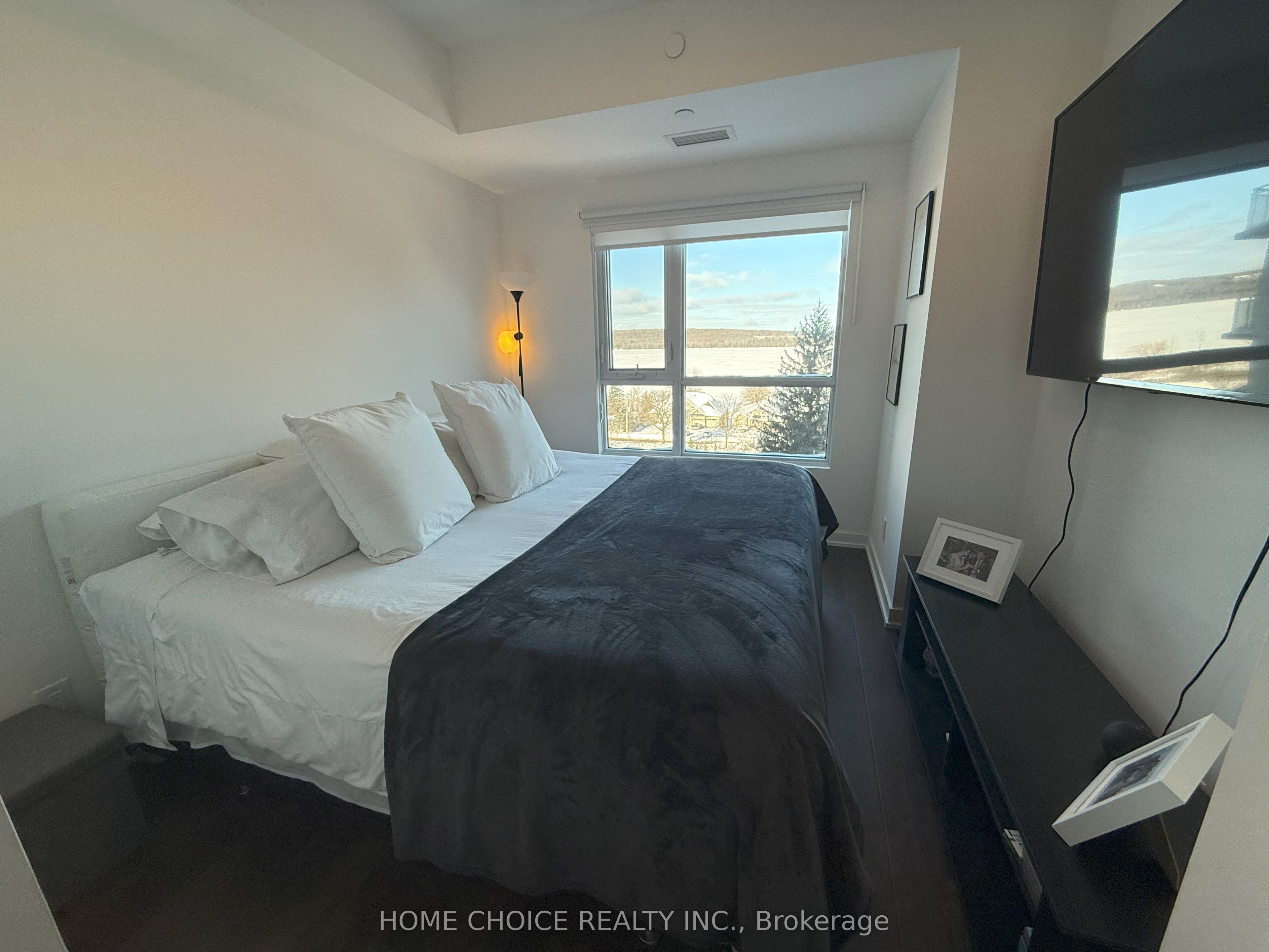 #409 - 56 Lakeside Terrace Property Photo 21