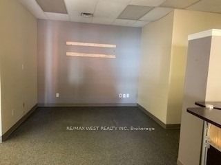 #6 - 64 Mississaga Street Property Photo 6