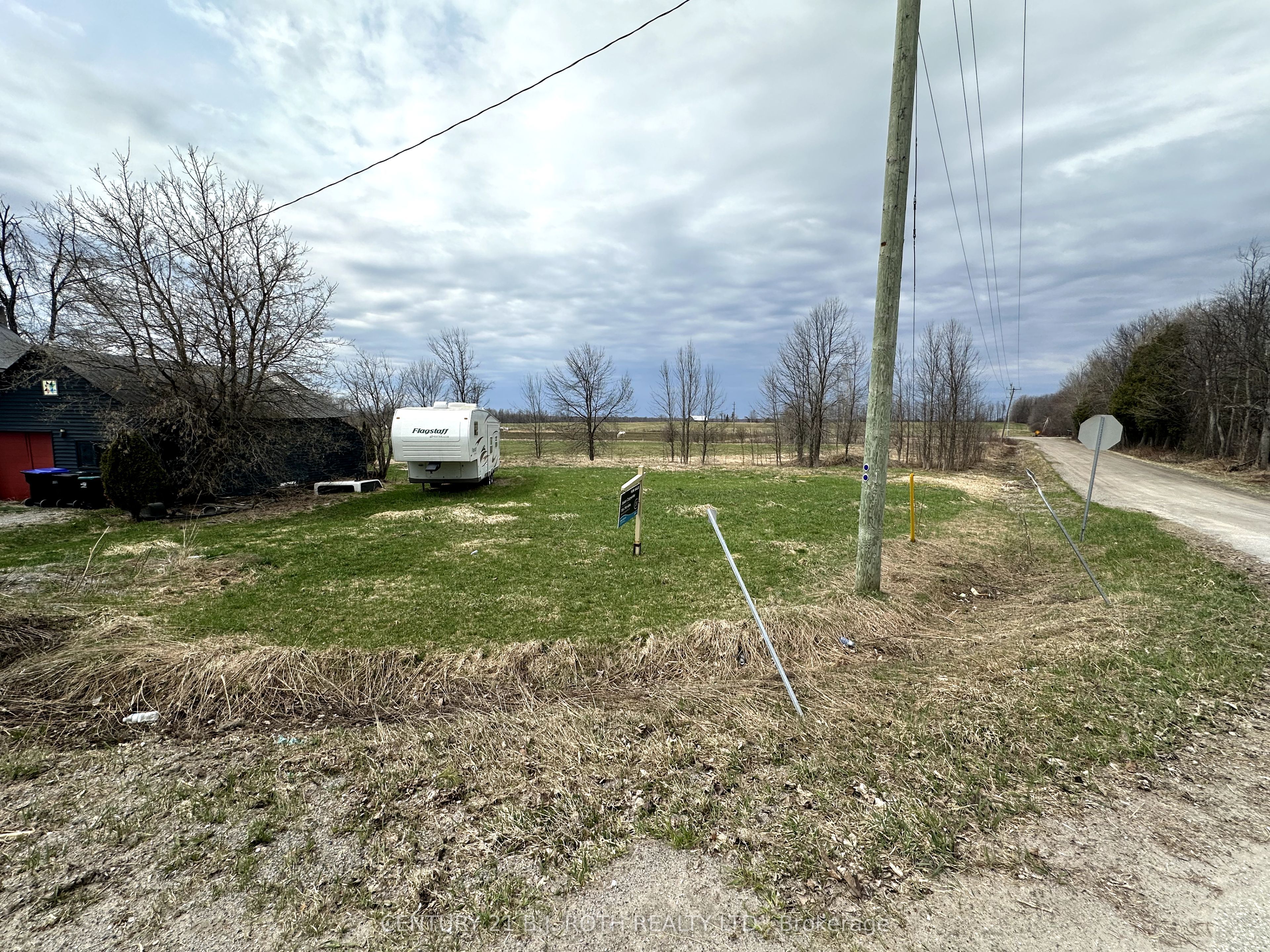 3364 Monck Road Property Photo 2