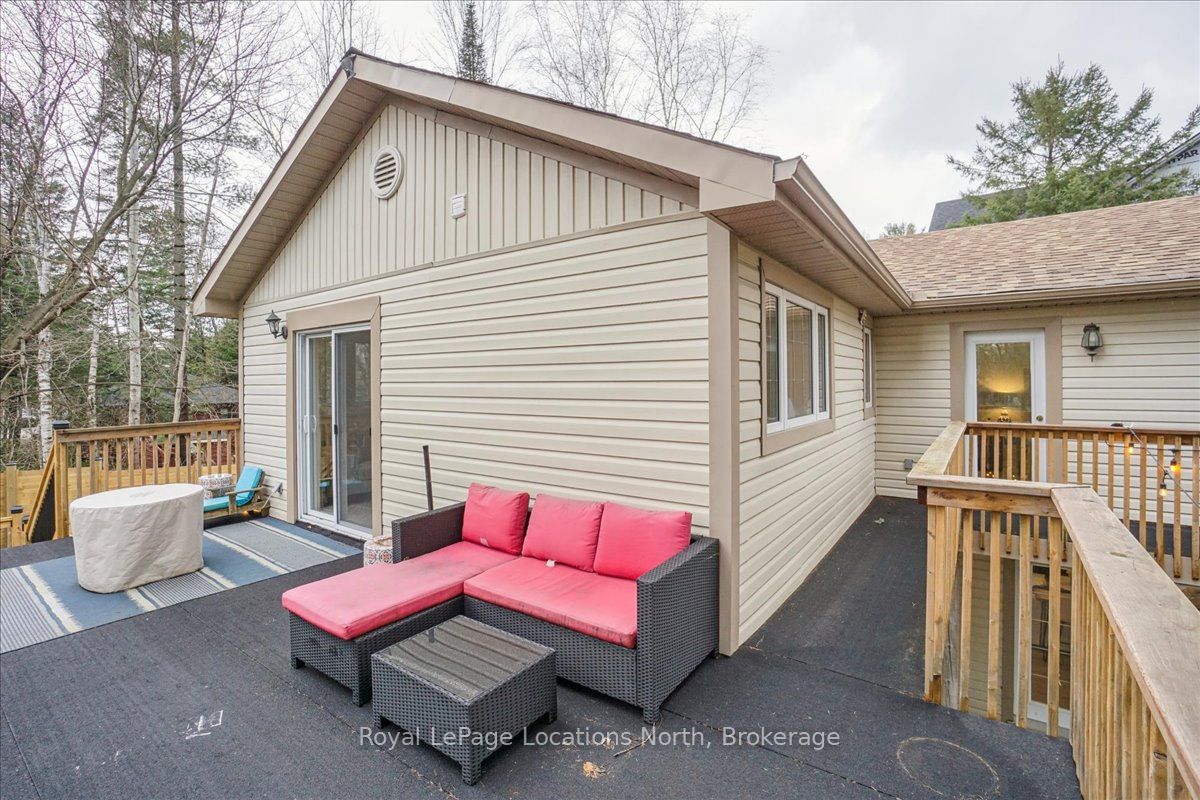 64 48th Street Property Photo 28