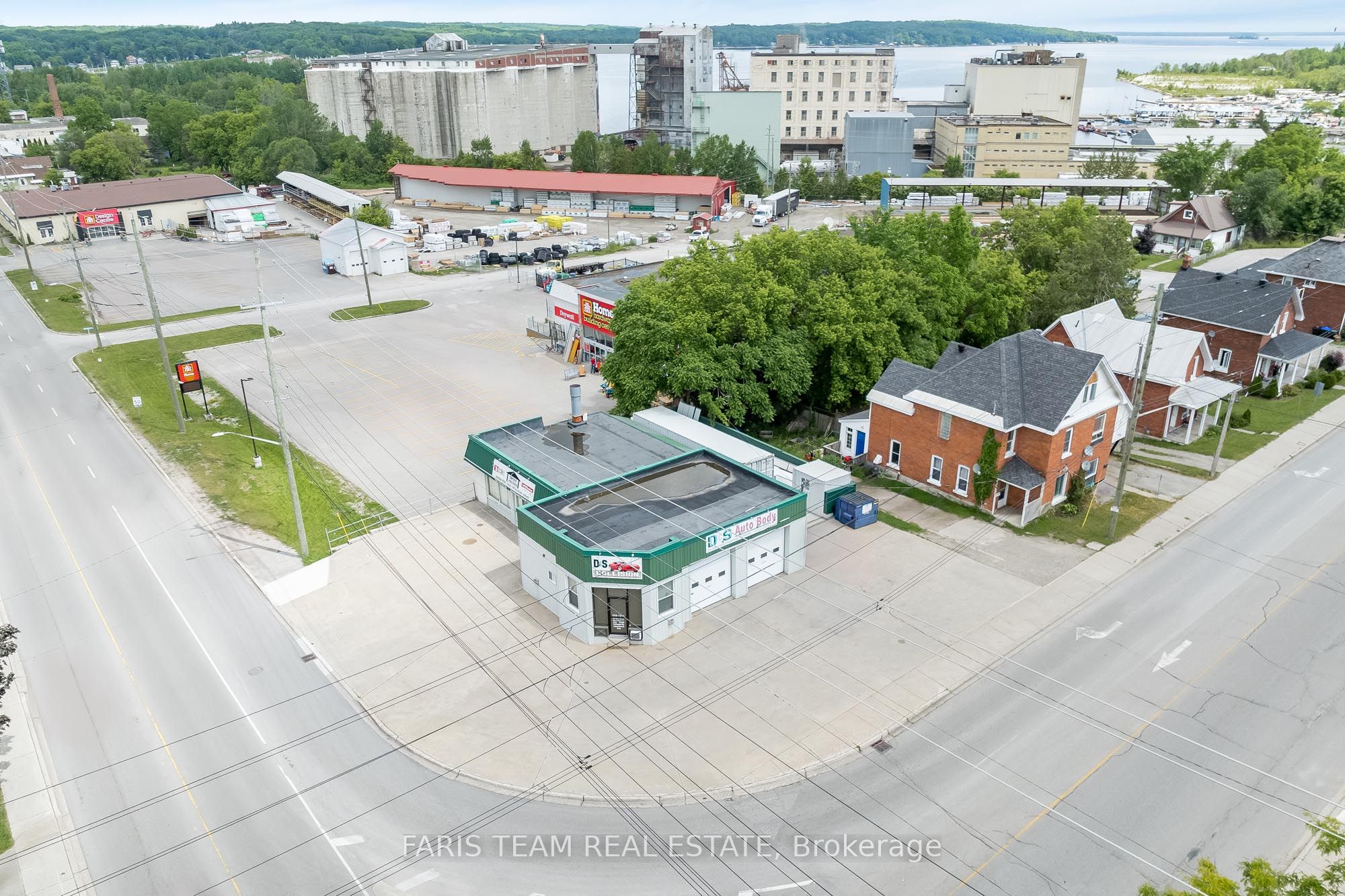 620 Bay Street Property Photo 2