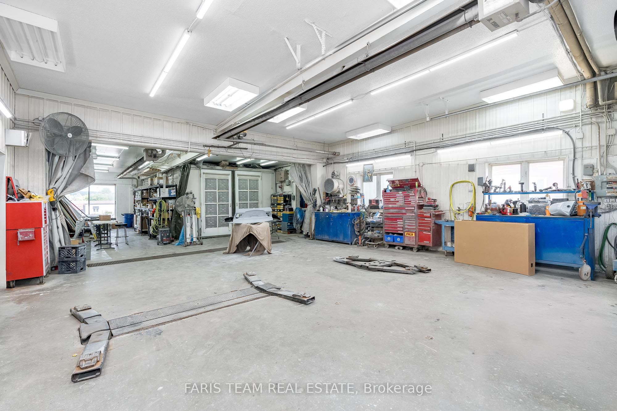 620 Bay Street Property Photo 5