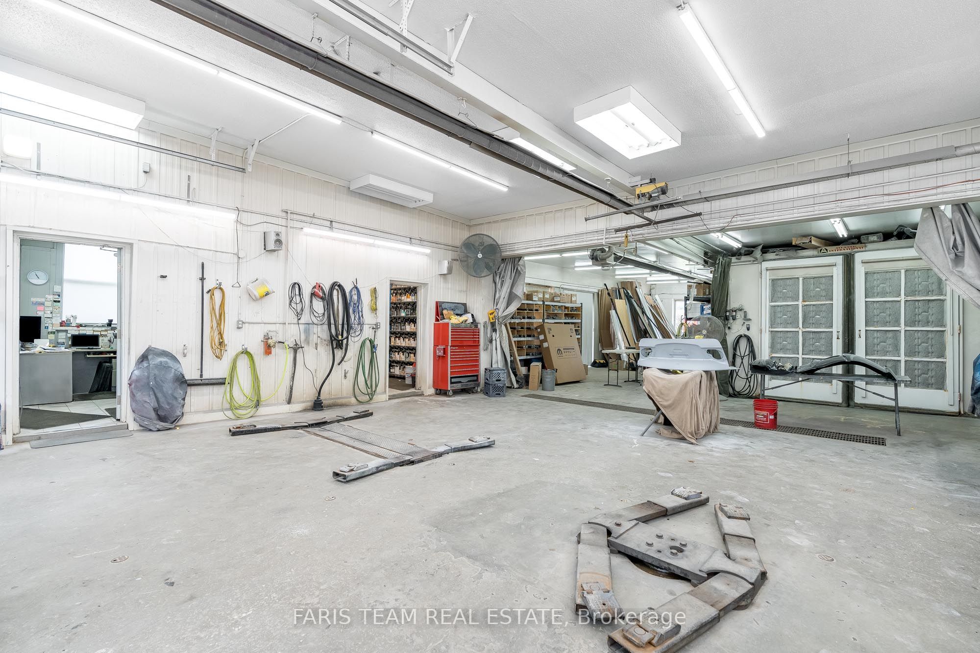 620 Bay Street Property Photo 6