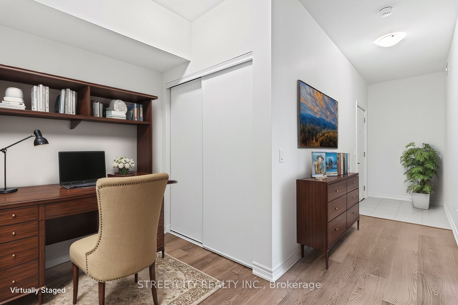 #310 - 5 Spooner Crescent Property Photo 4