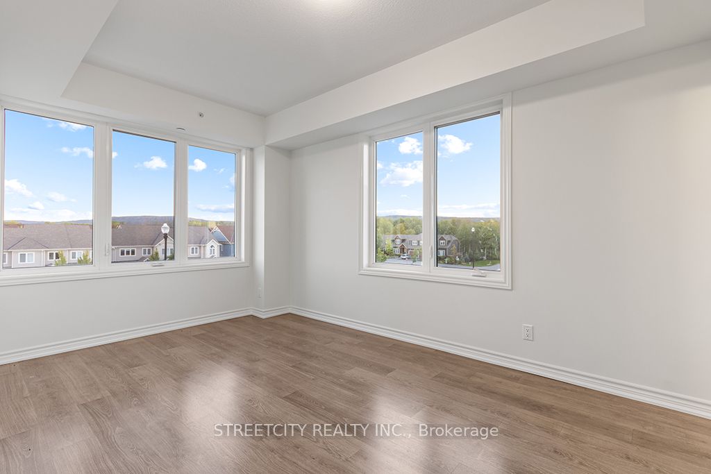#310 - 5 Spooner Crescent Property Photo 6