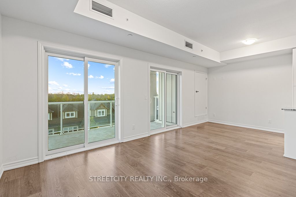 #310 - 5 Spooner Crescent Property Photo 16