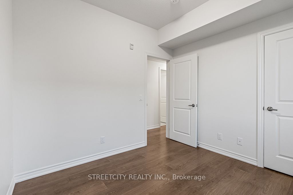 #310 - 5 Spooner Crescent Property Photo 25