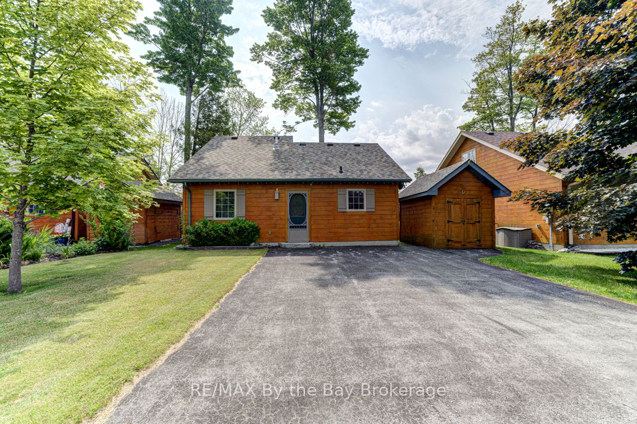 19 Cabin Crescent Property Photo 1