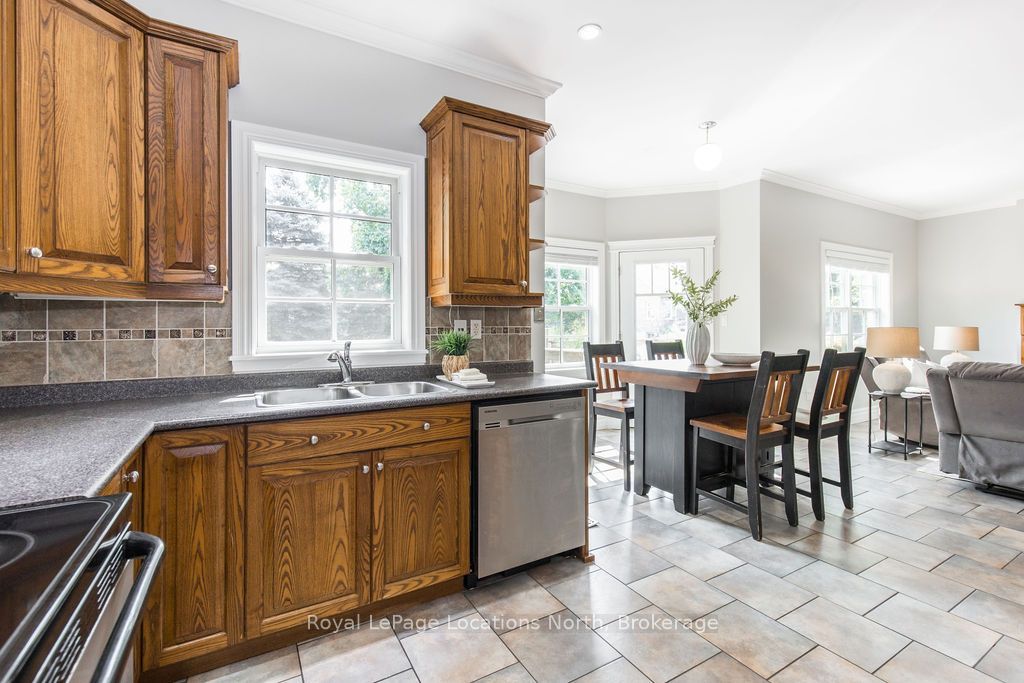 75 Edward Street Property Photo 7