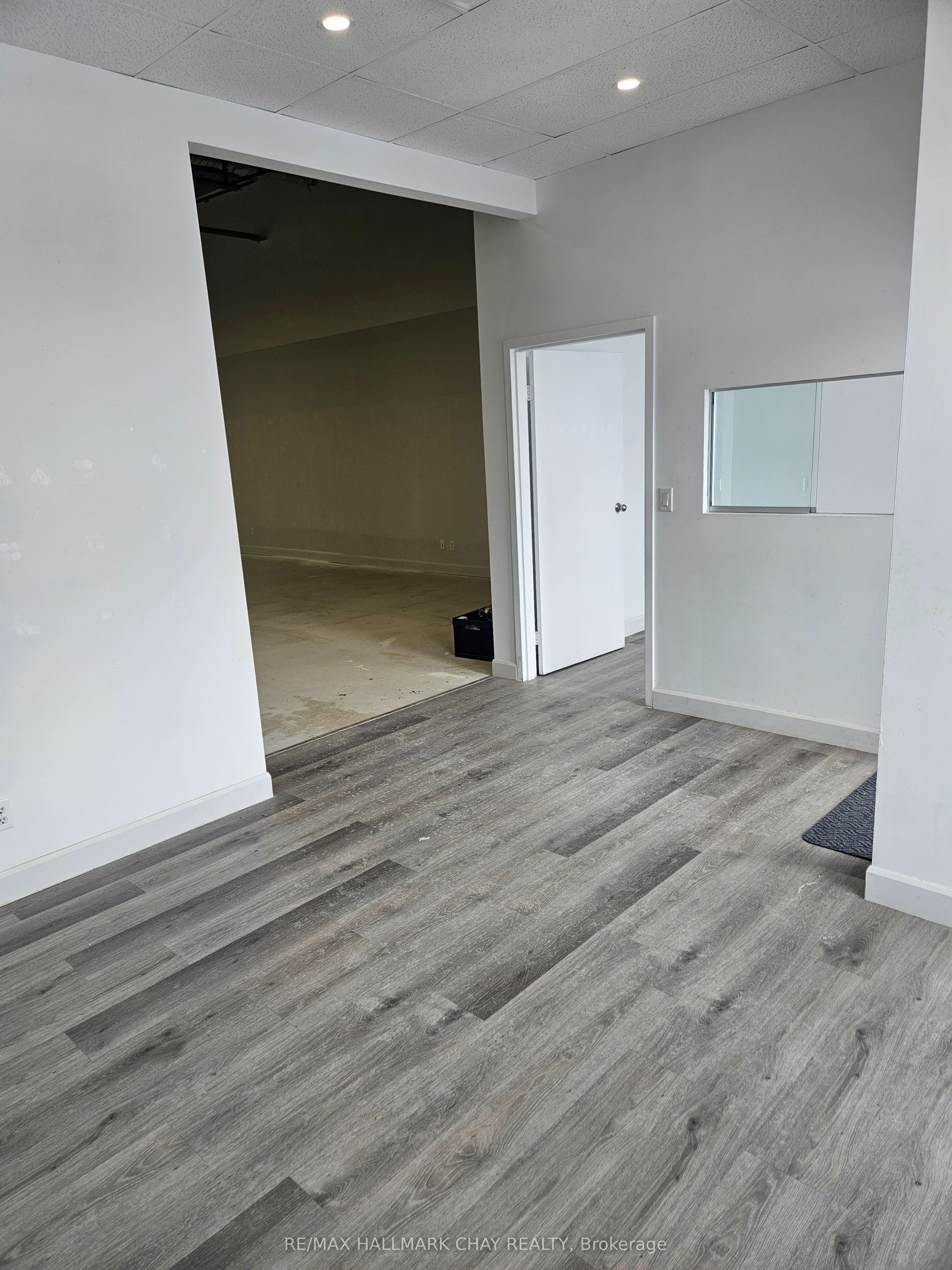 #unit 4 - 20 Bell Farm Road Property Photo 6