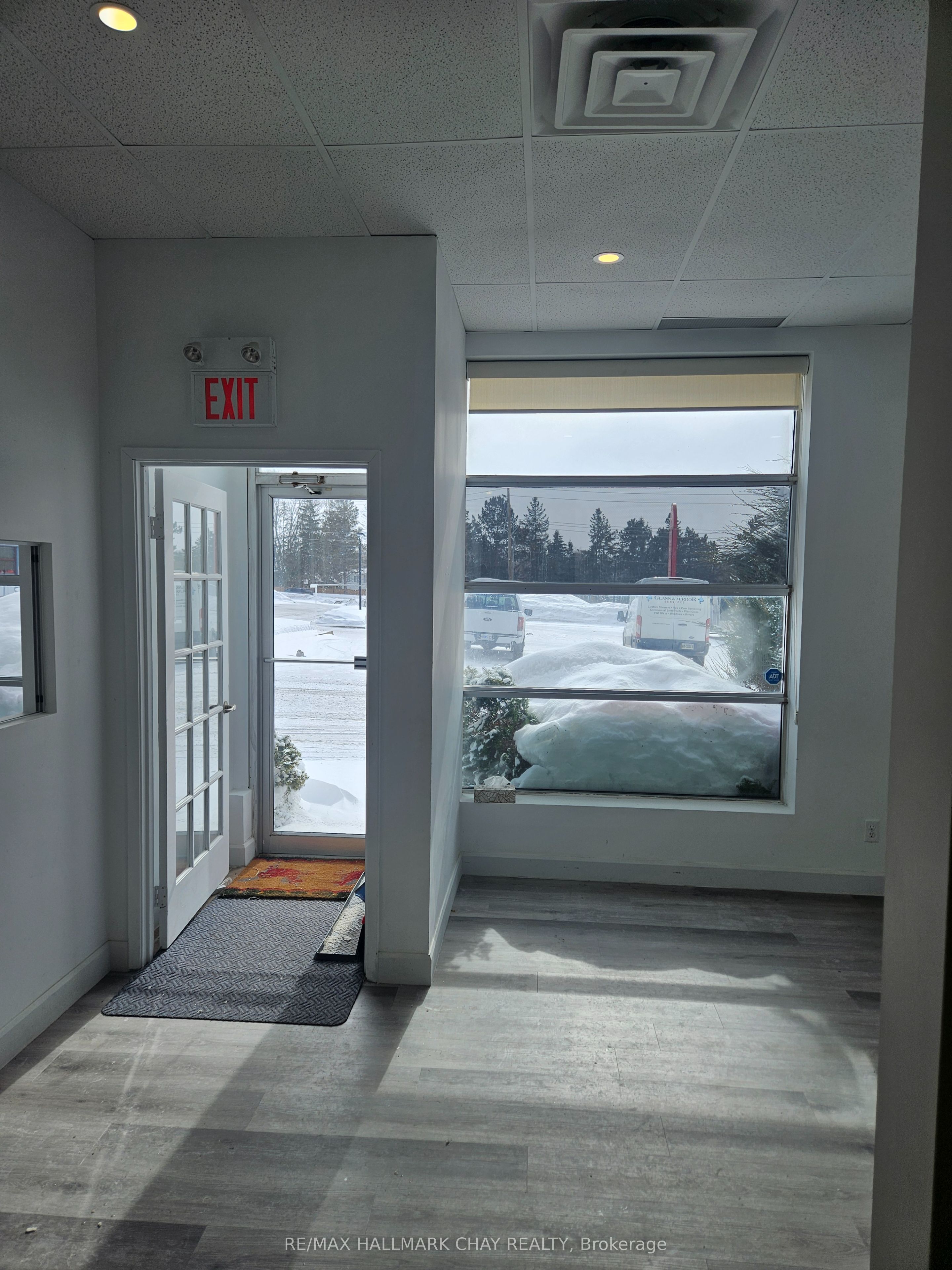 #unit 4 - 20 Bell Farm Road Property Photo 9