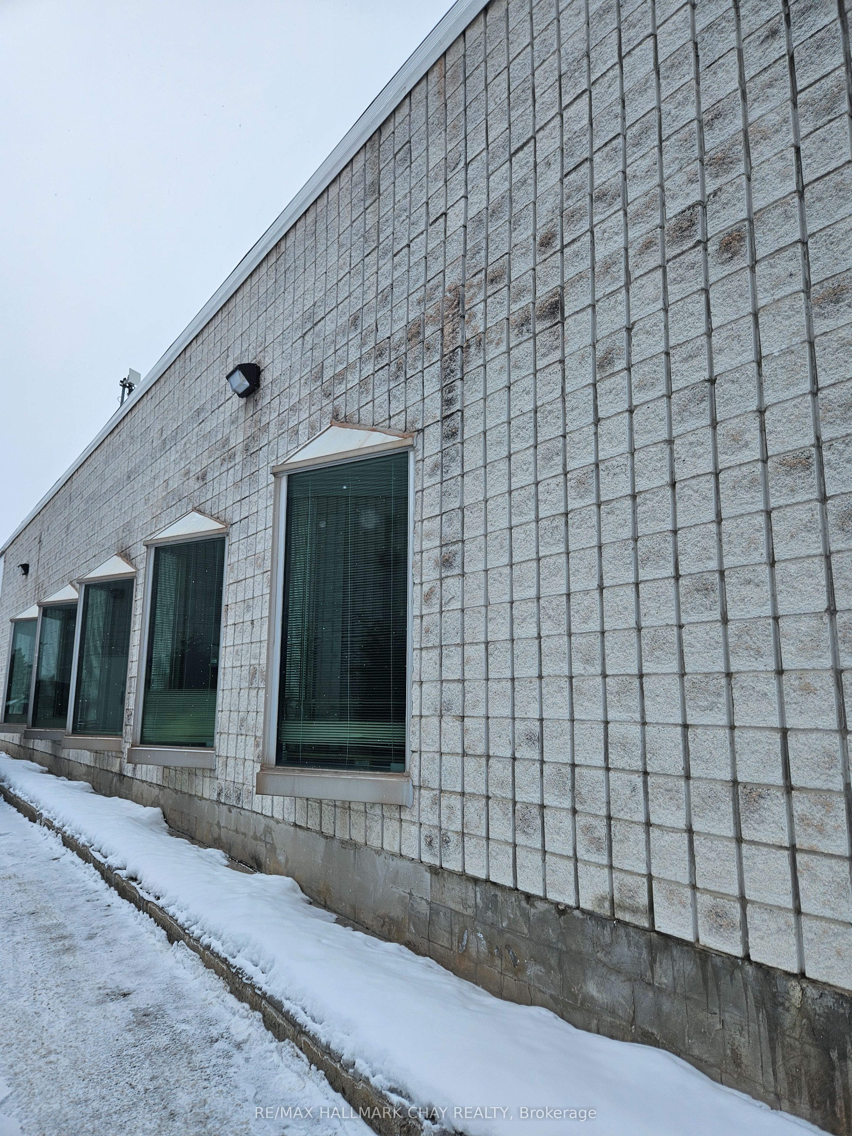 #unit G - 505 Bryne Drive Property Photo 8
