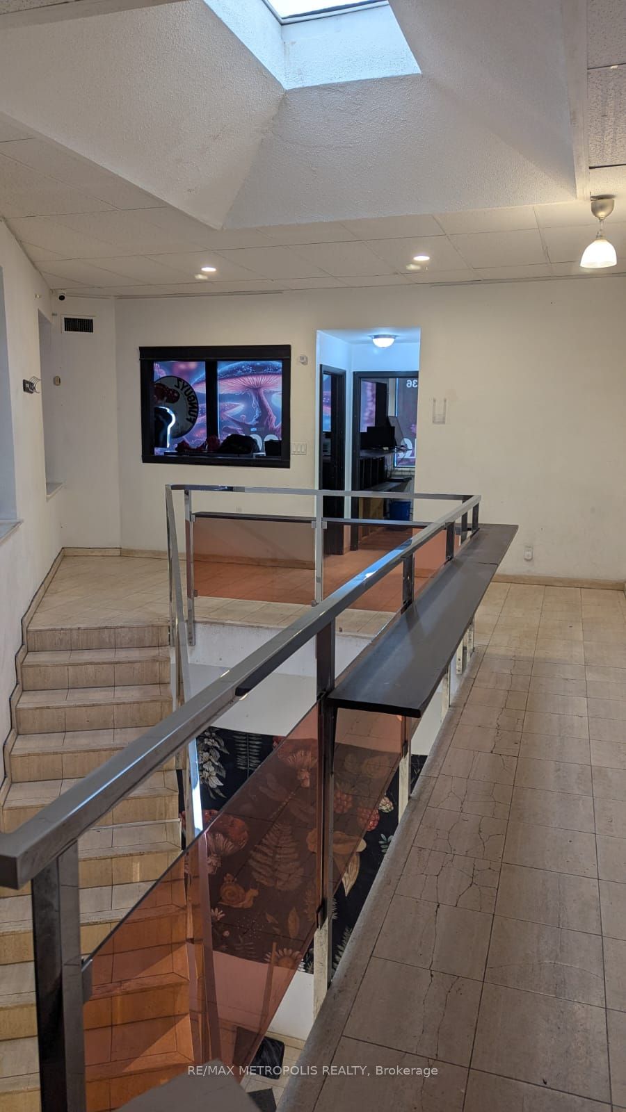 #upper - 1 Dunlop Street Property Photo 6