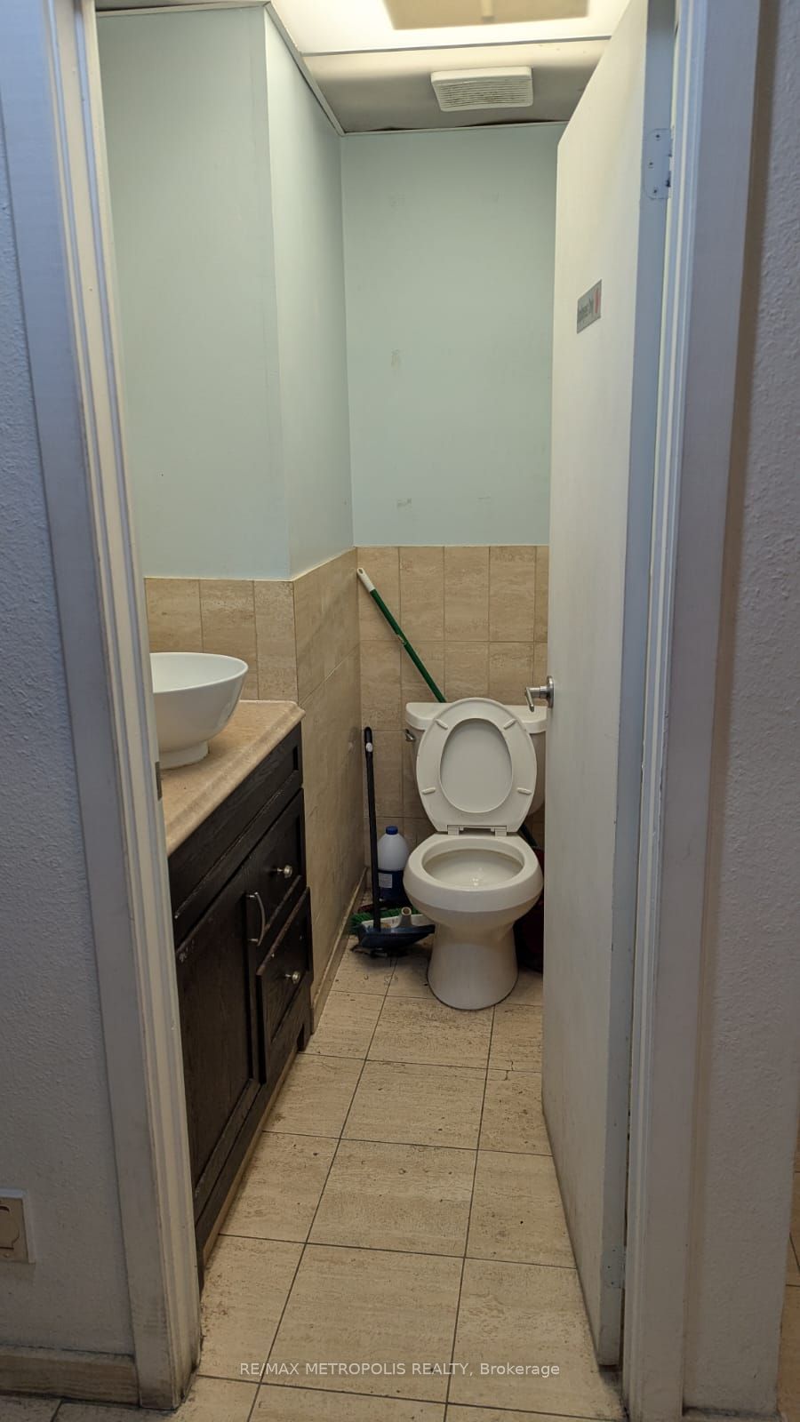 #upper - 1 Dunlop Street Property Photo 11