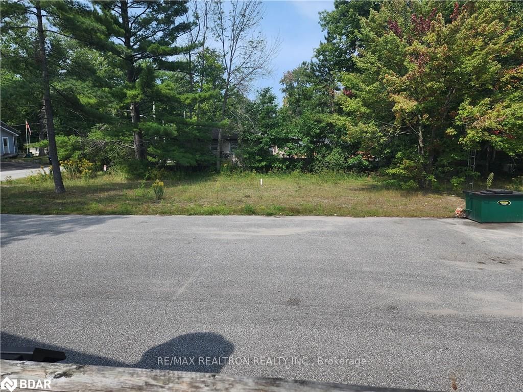 1456 Mosley Street Property Photo 2