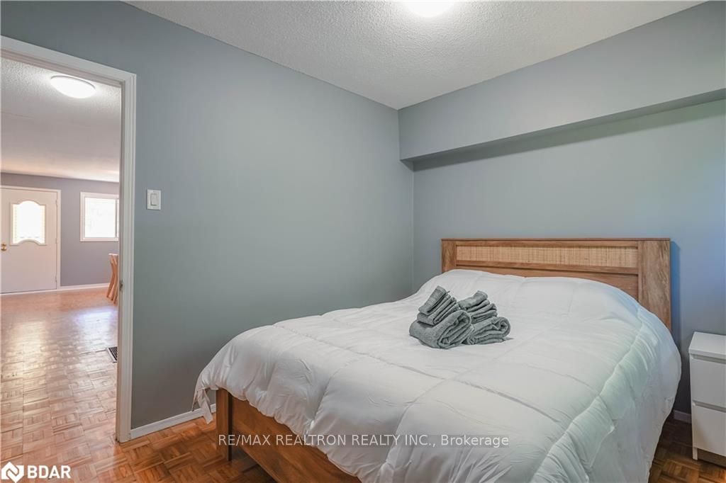 1456 Mosley Street Property Photo 8