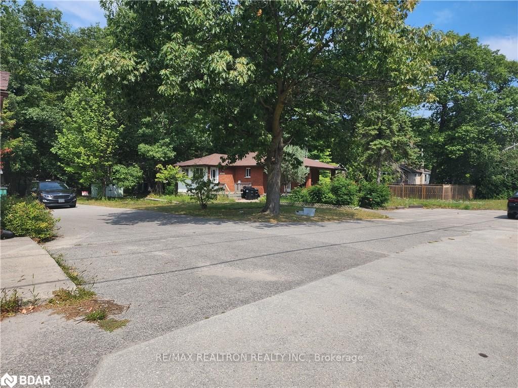 1456 Mosley Street Property Photo 13