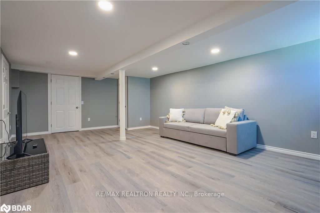1456 Mosley Street Property Photo 20
