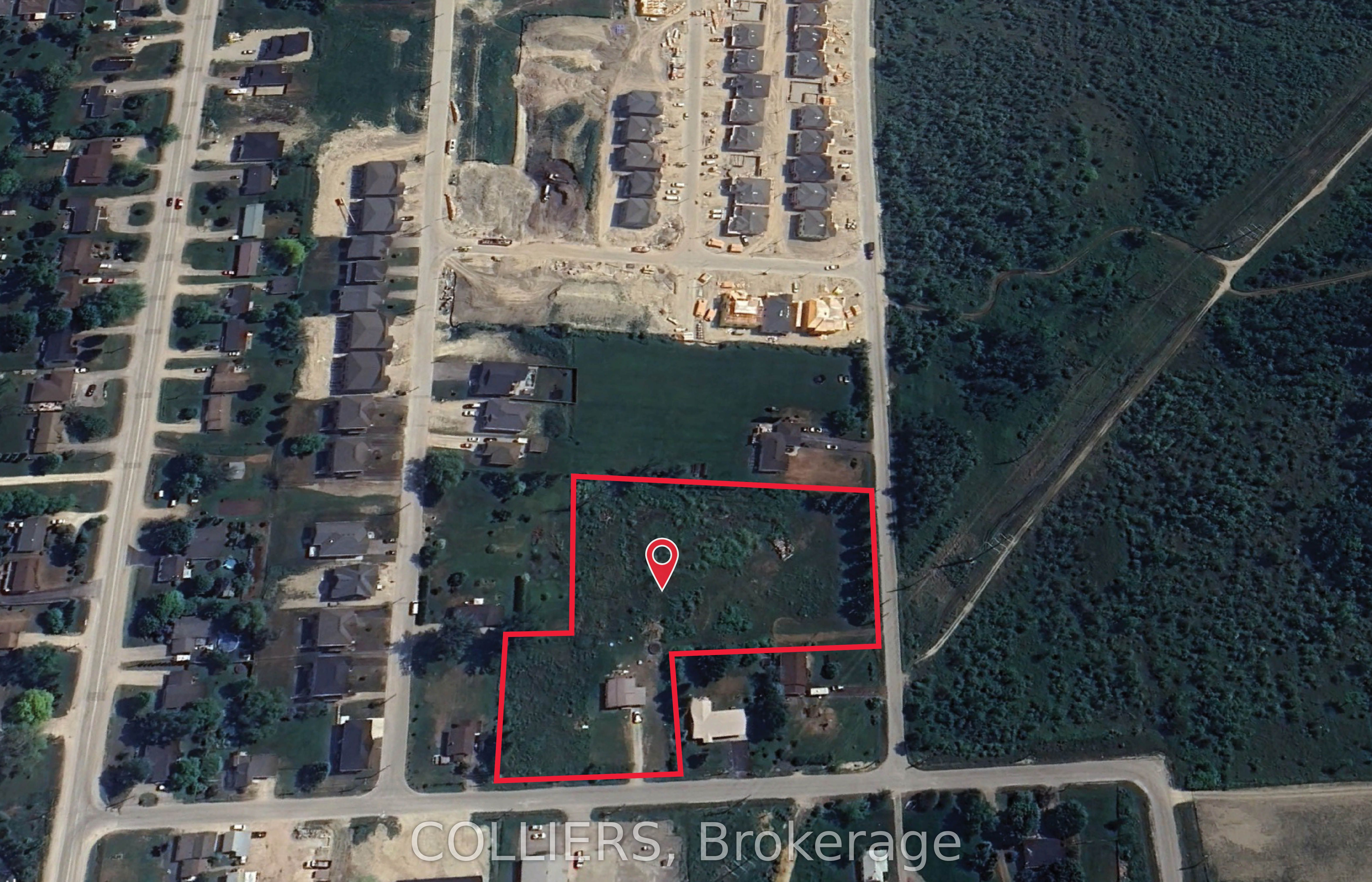 210 Side St Property Photo 1