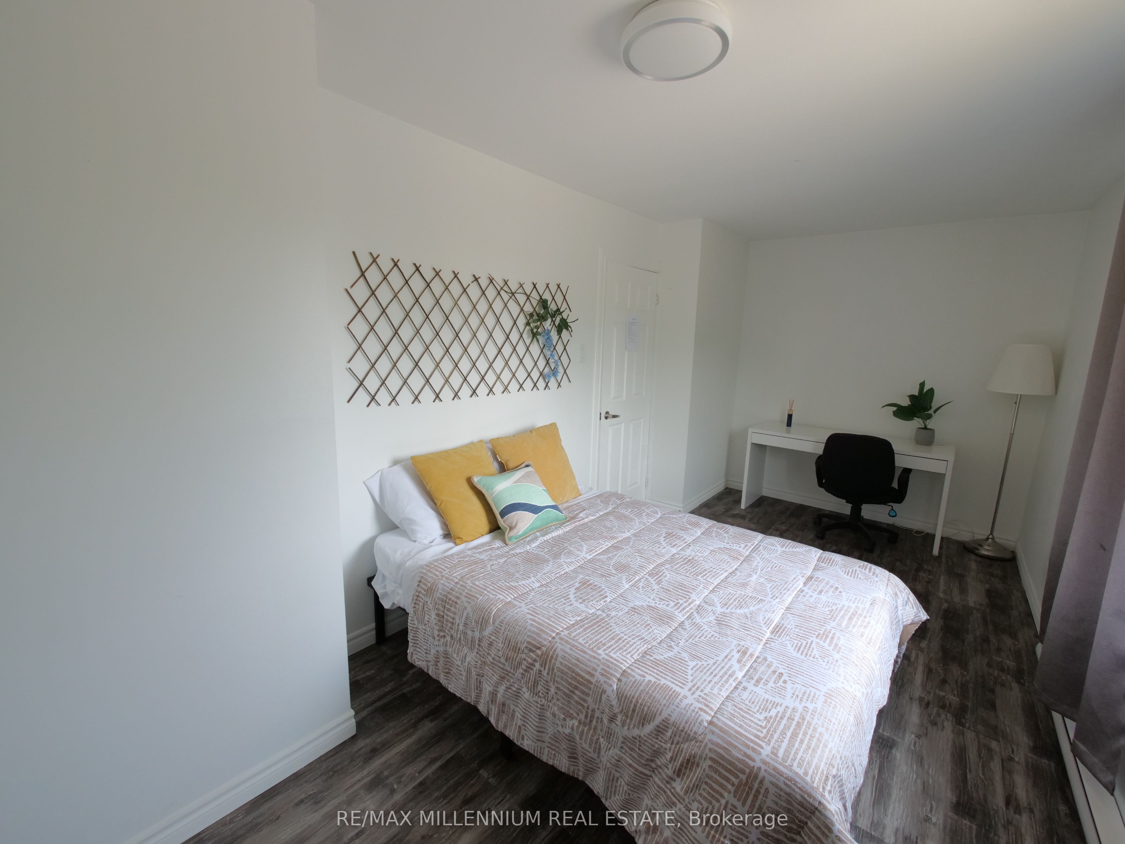 512 Mosley Street Property Photo 6