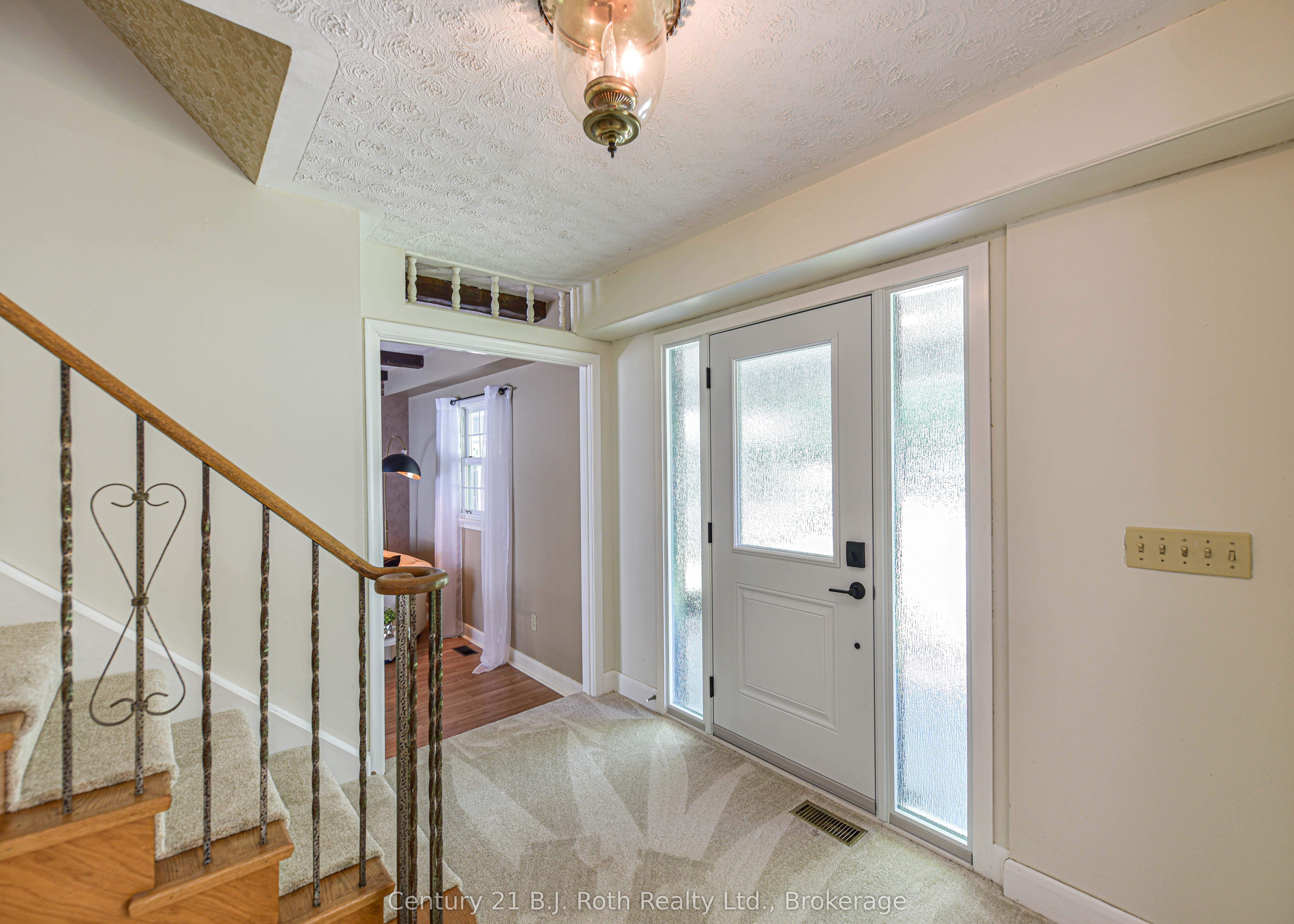 330 Bay Street Property Photo 6