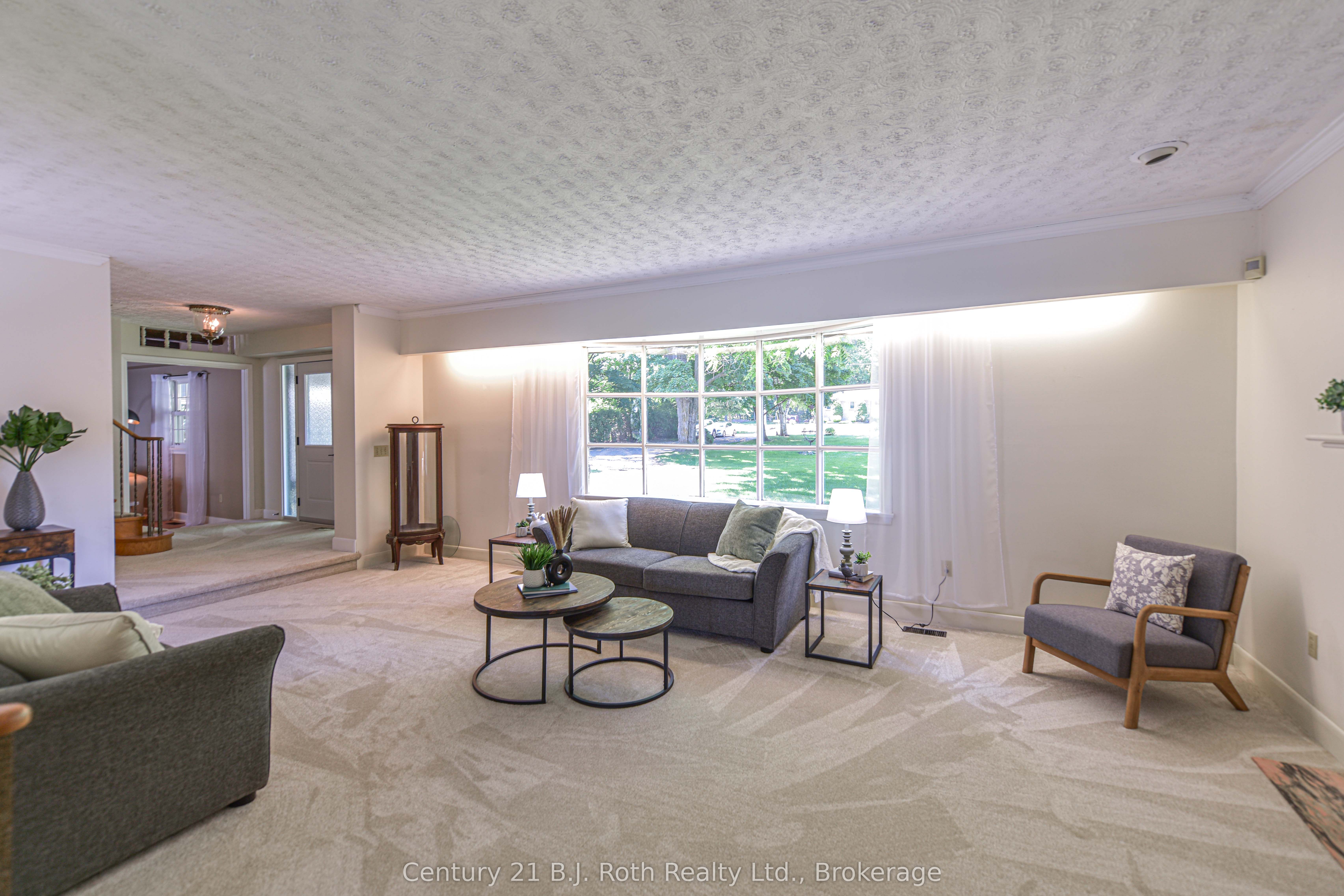 330 Bay Street Property Photo 7