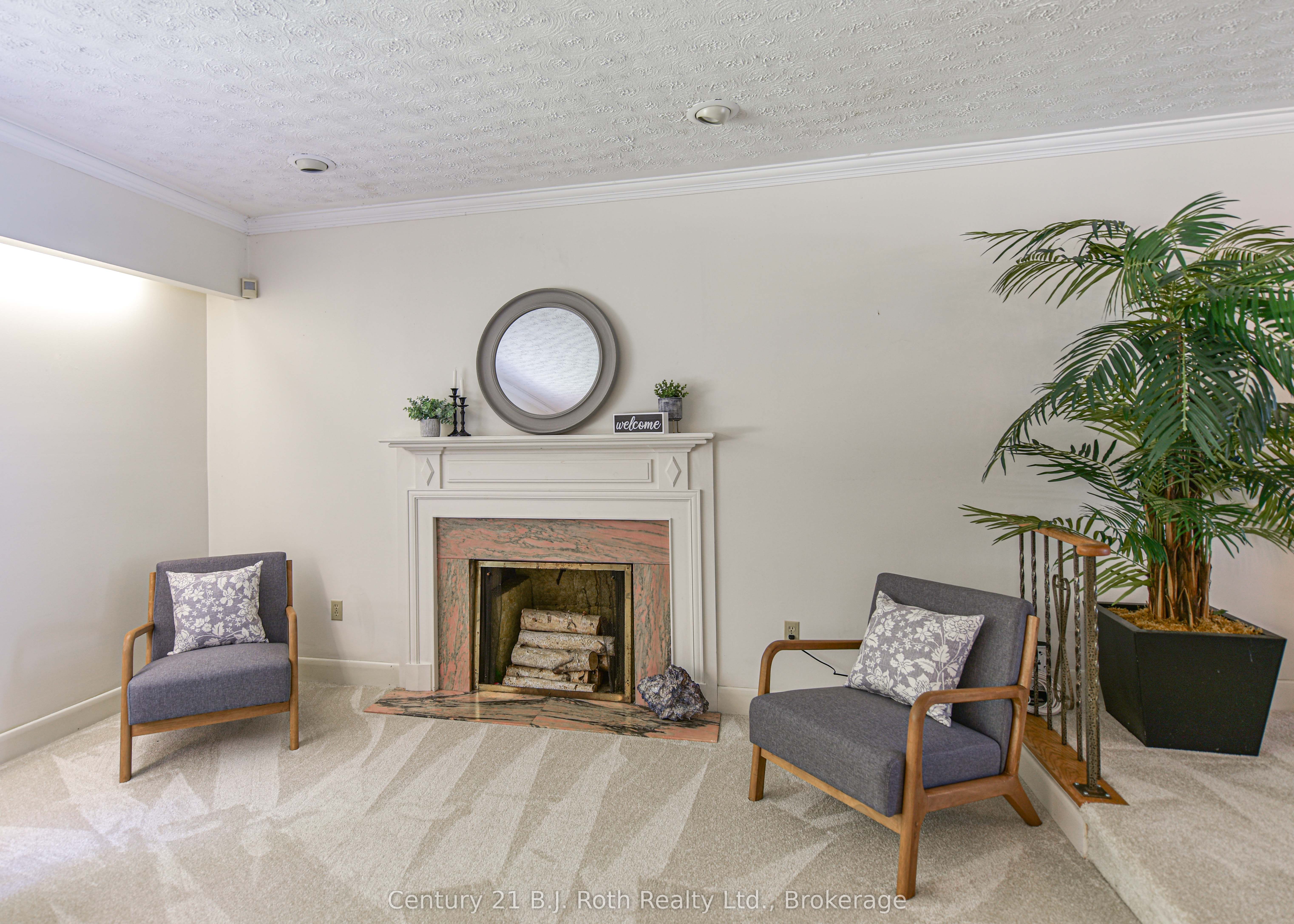 330 Bay Street Property Photo 8