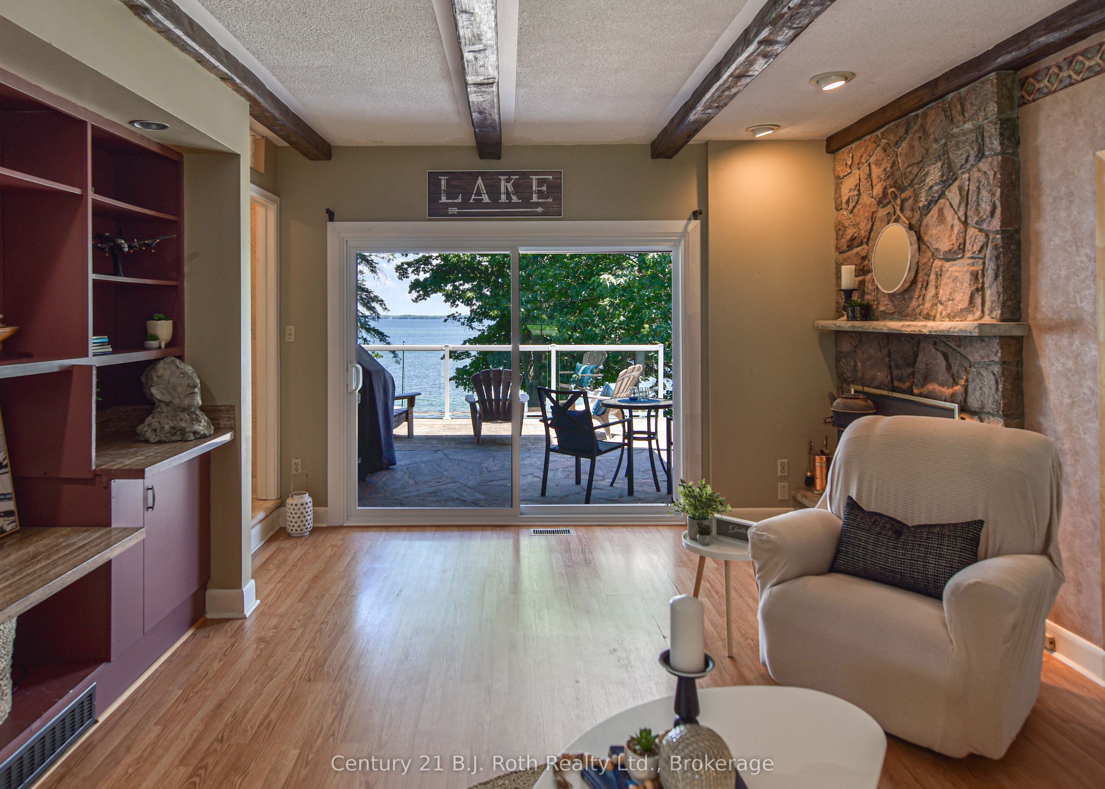 330 Bay Street Property Photo 15
