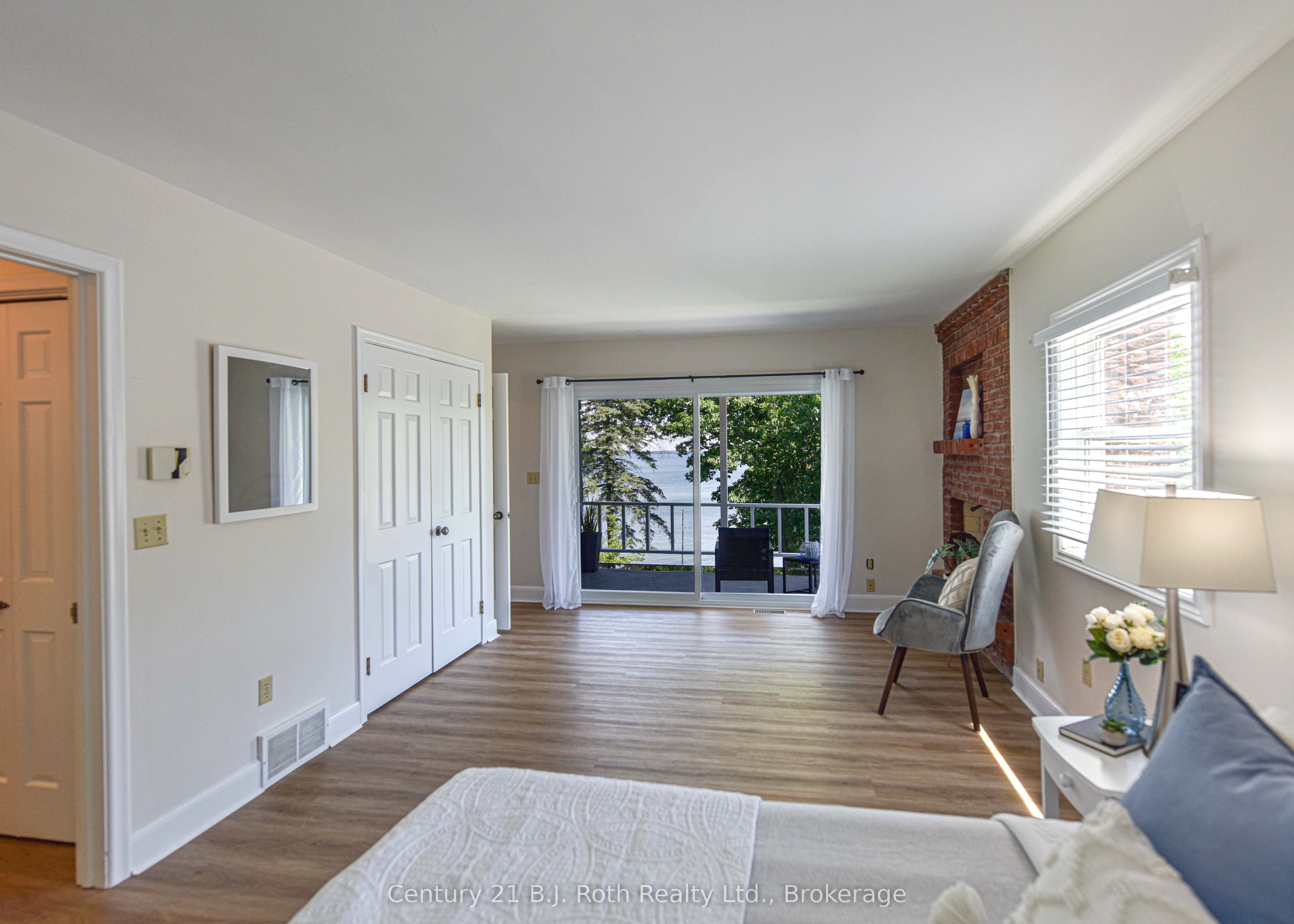 330 Bay Street Property Photo 19