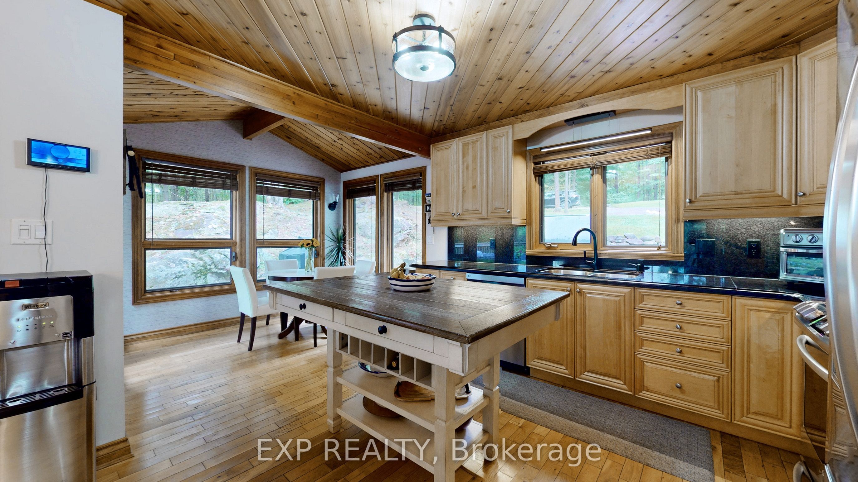3413 Flat Rapids Lane Property Photo 9