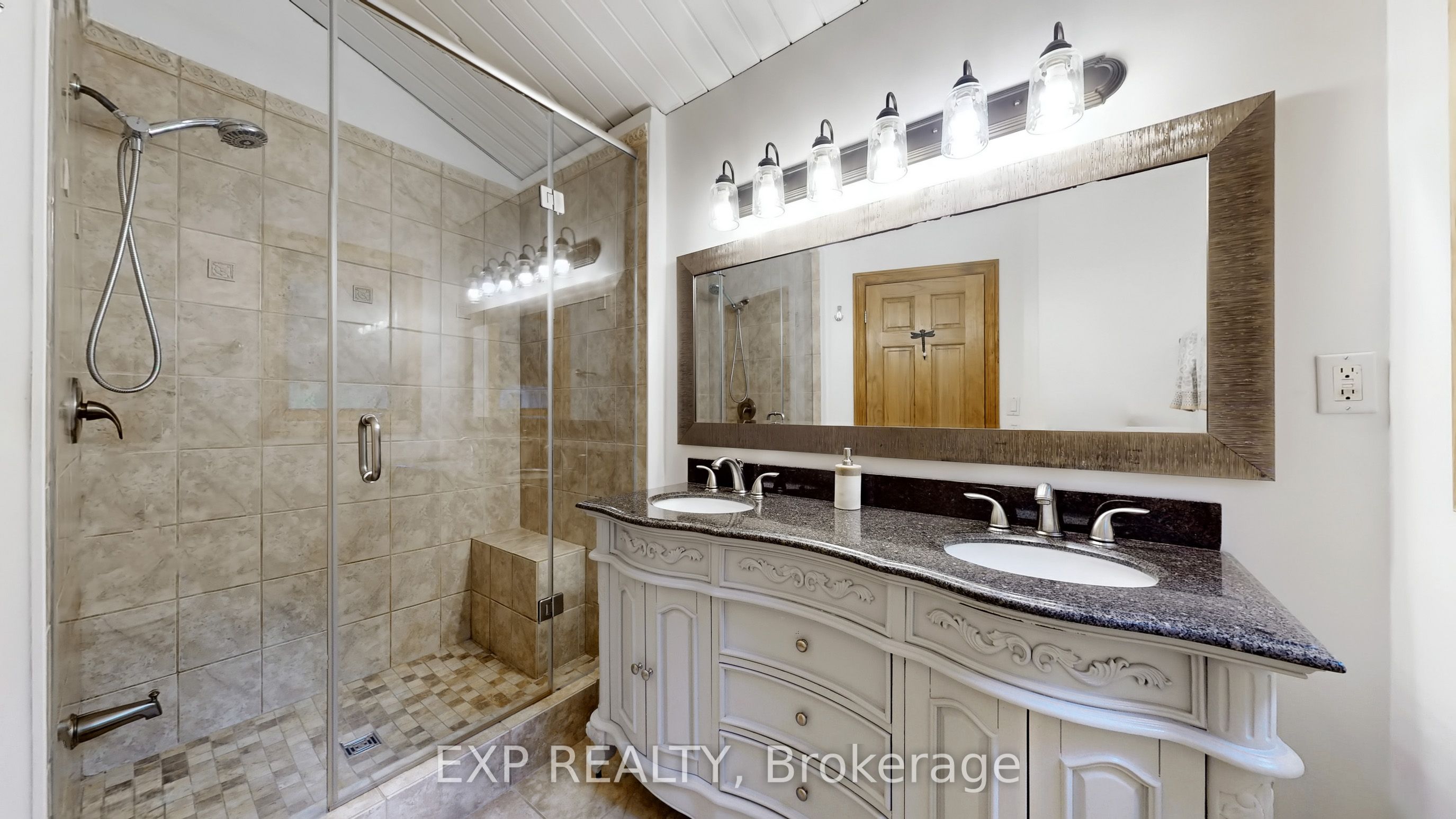 3413 Flat Rapids Lane Property Photo 17