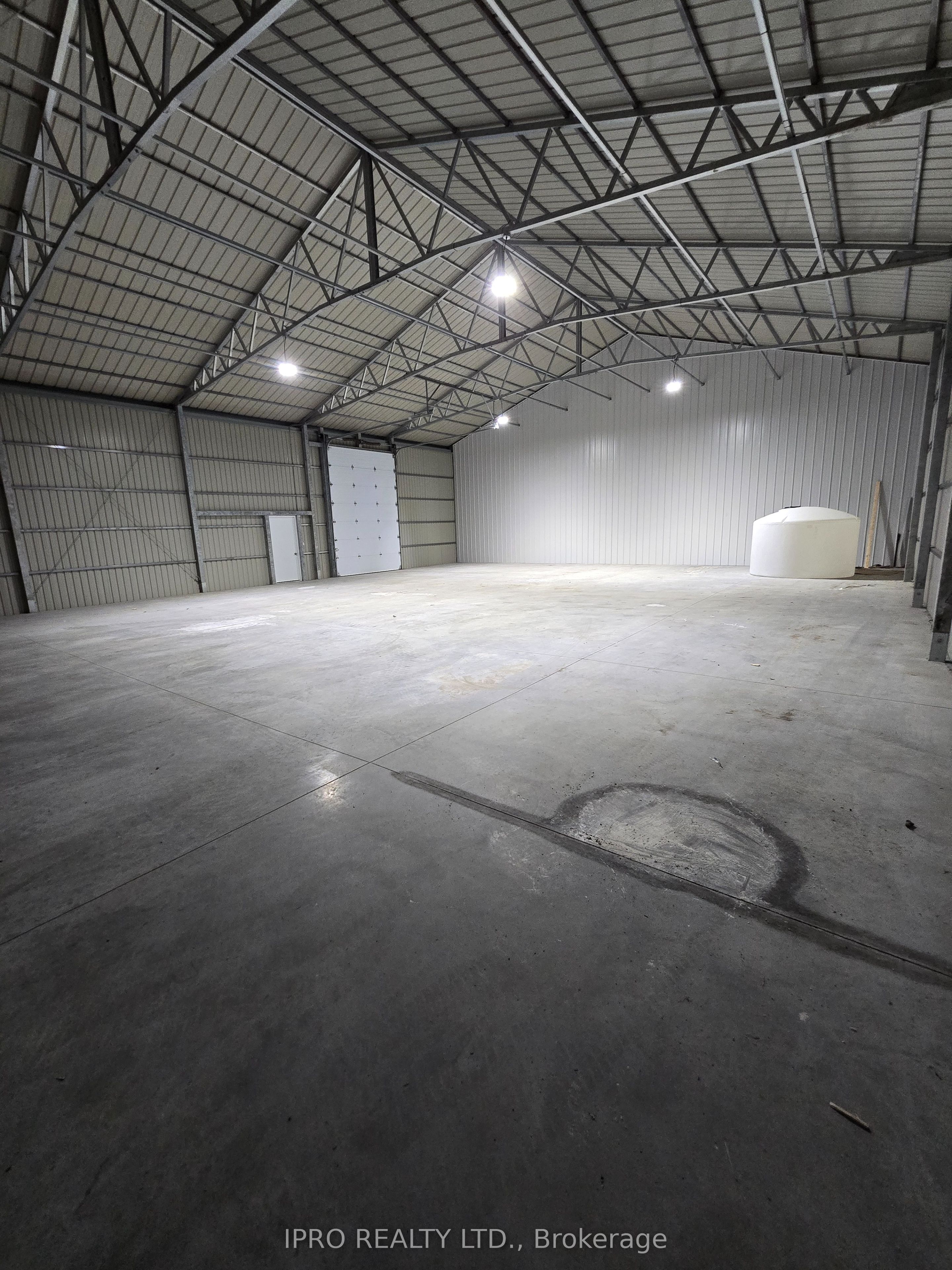 #h7a - 560 Anne Street Property Photo 3