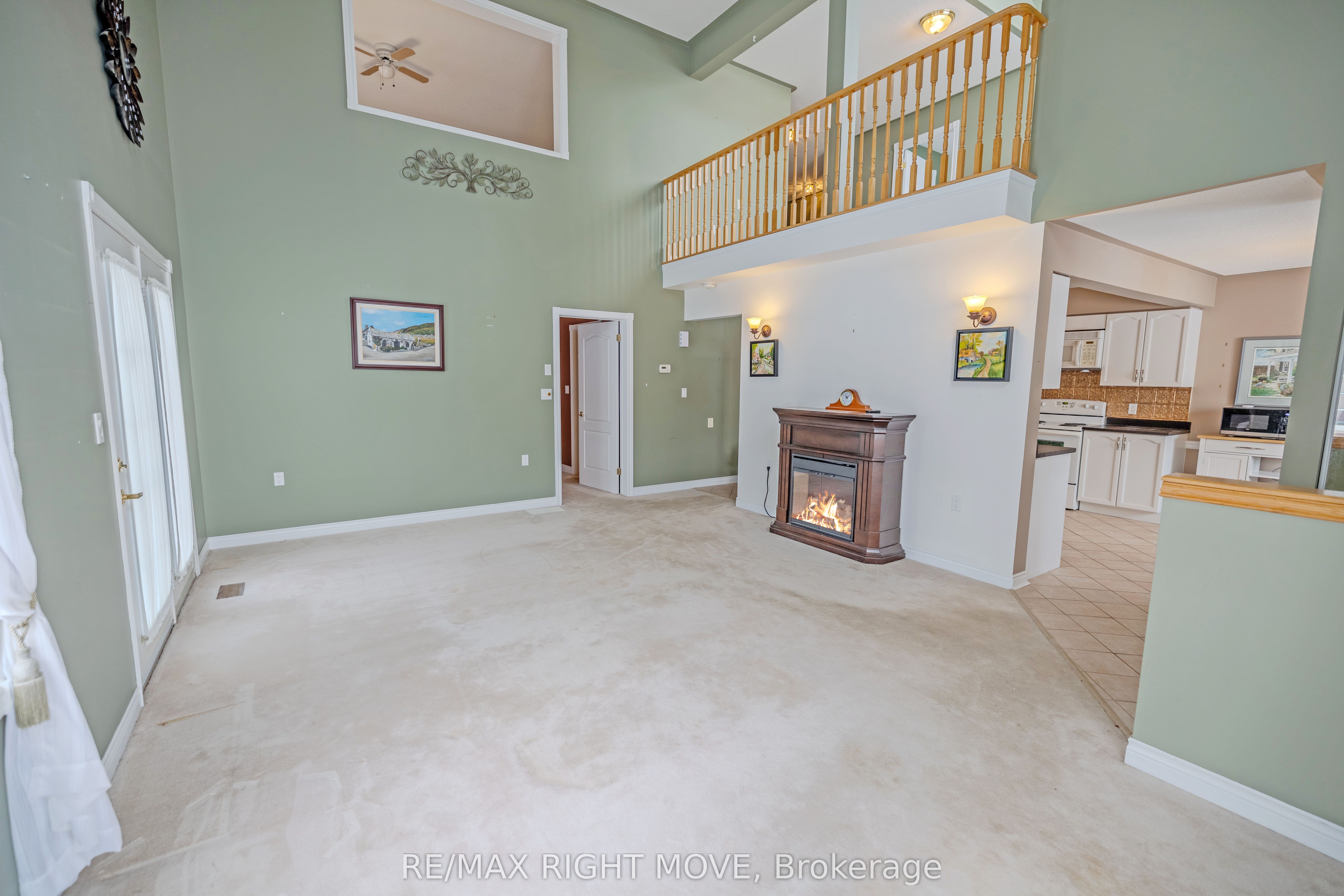 #307 - 30 Museum Drive Property Photo 4
