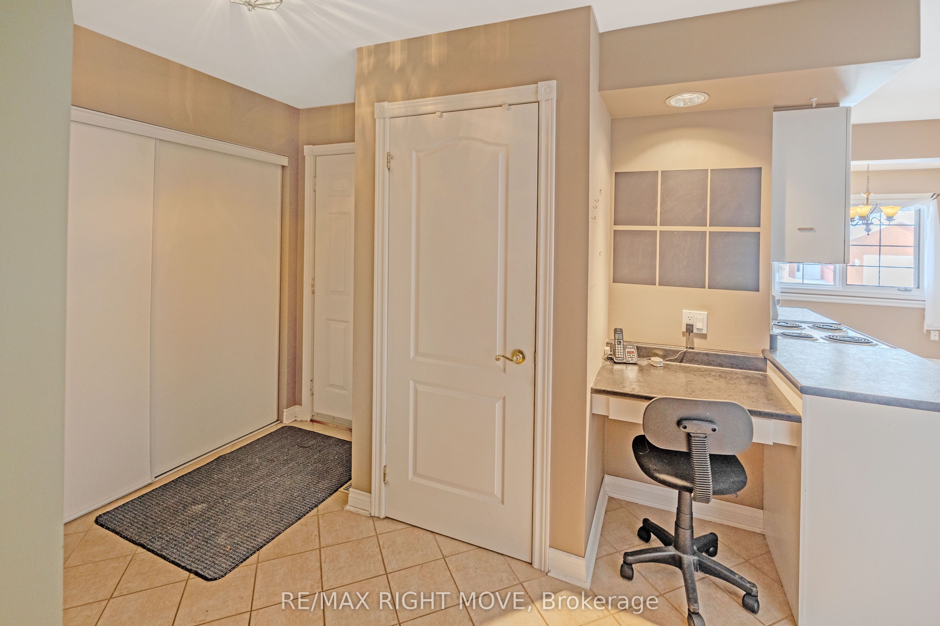#307 - 30 Museum Drive Property Photo 8