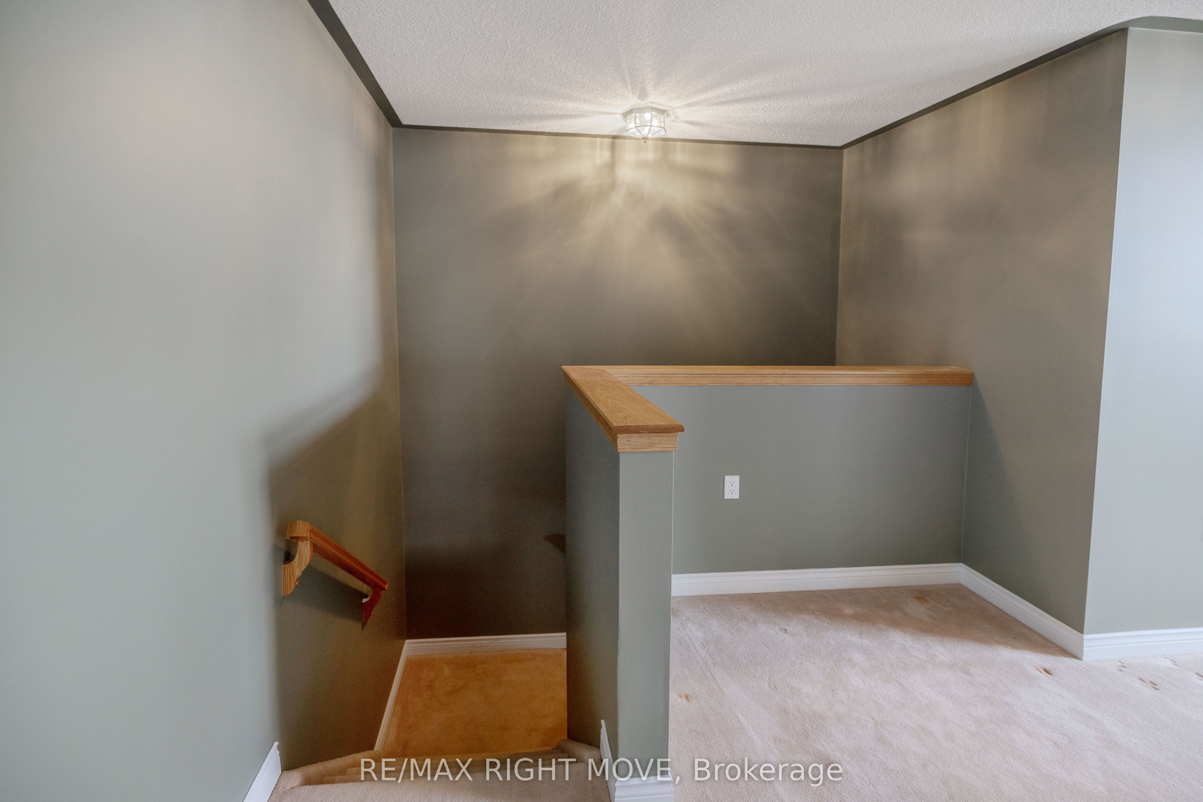 #307 - 30 Museum Drive Property Photo 18