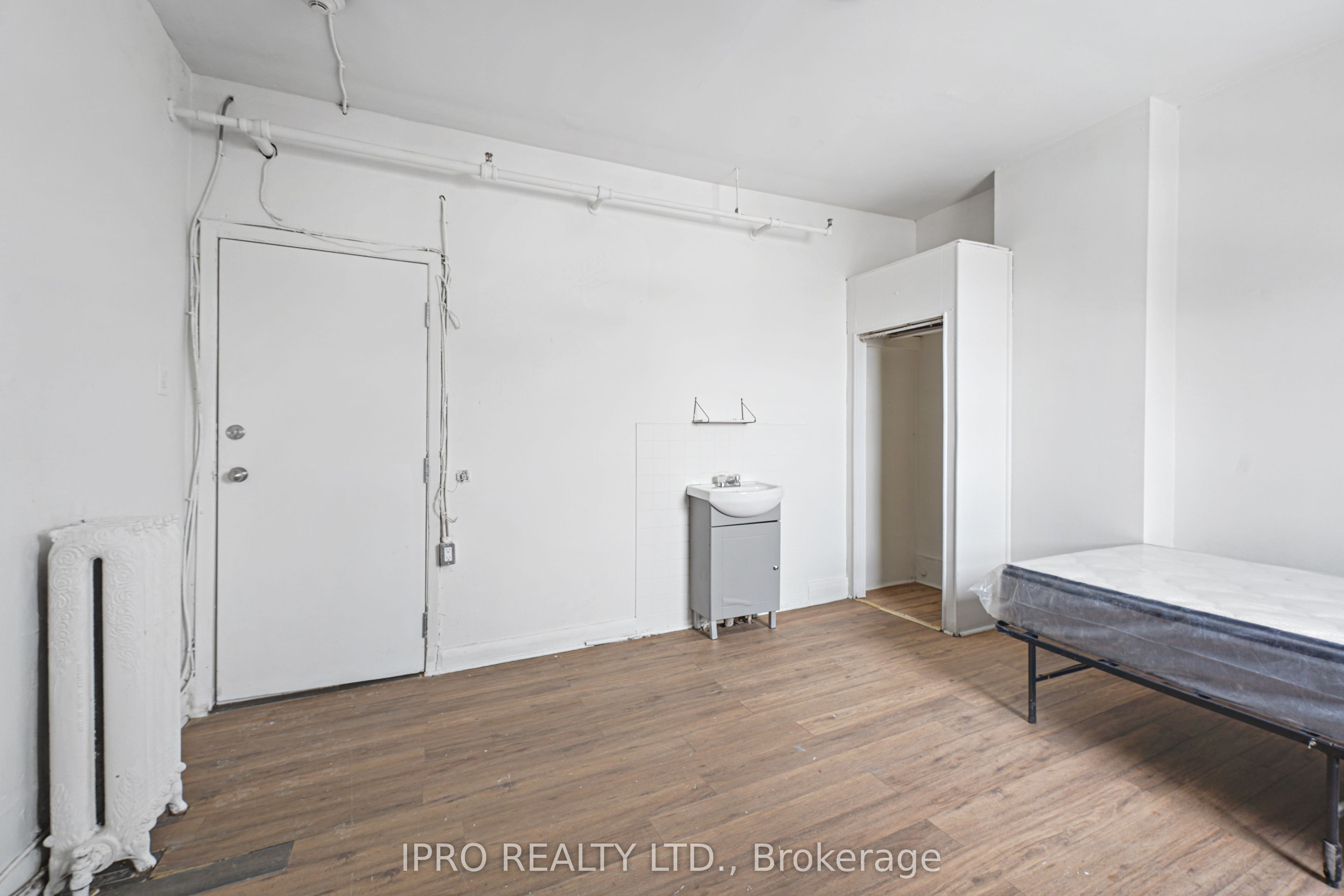 31 Bayfield St Property Photo 28