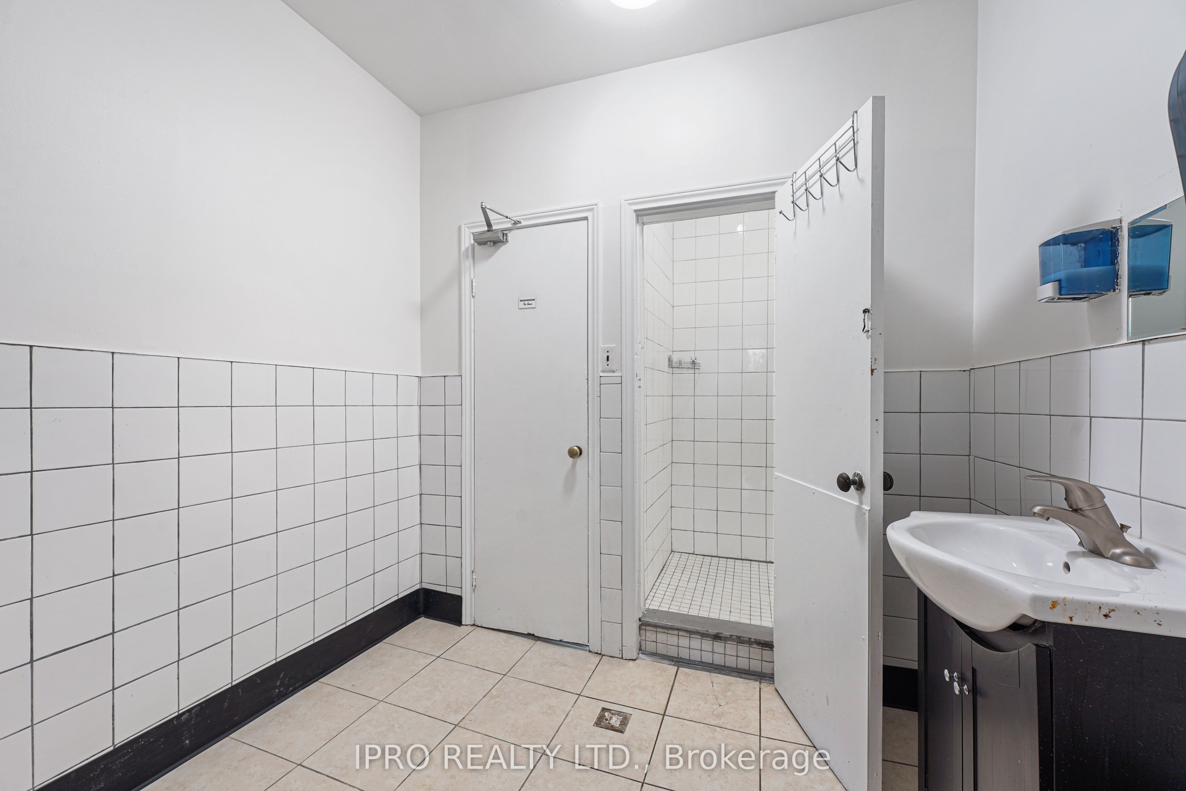 31 Bayfield St Property Photo 29