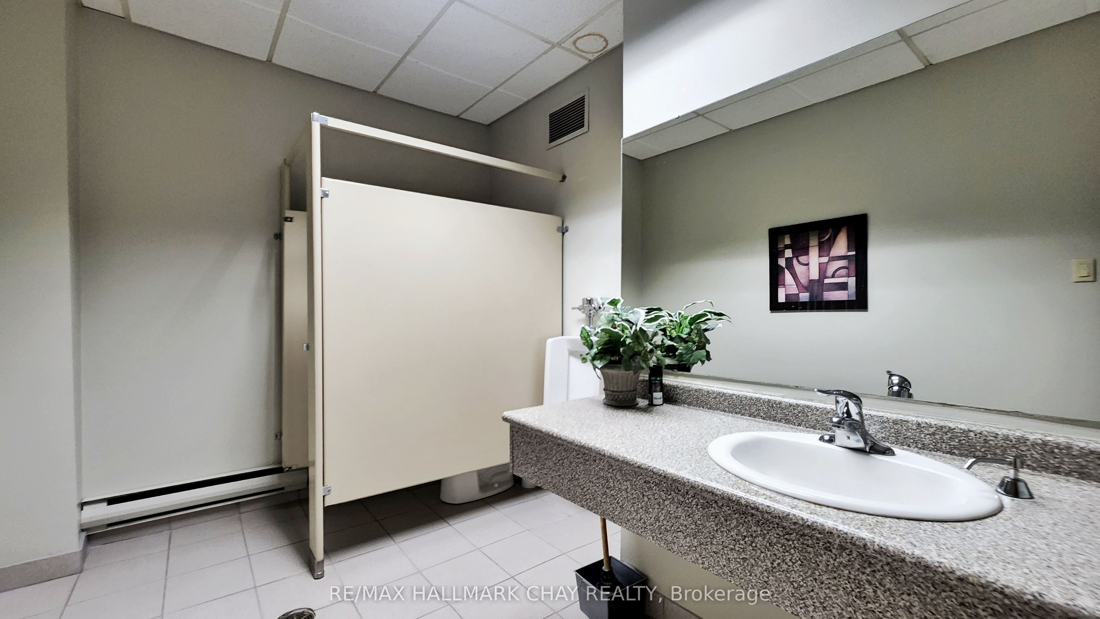 89 Collier Street Property Photo 14
