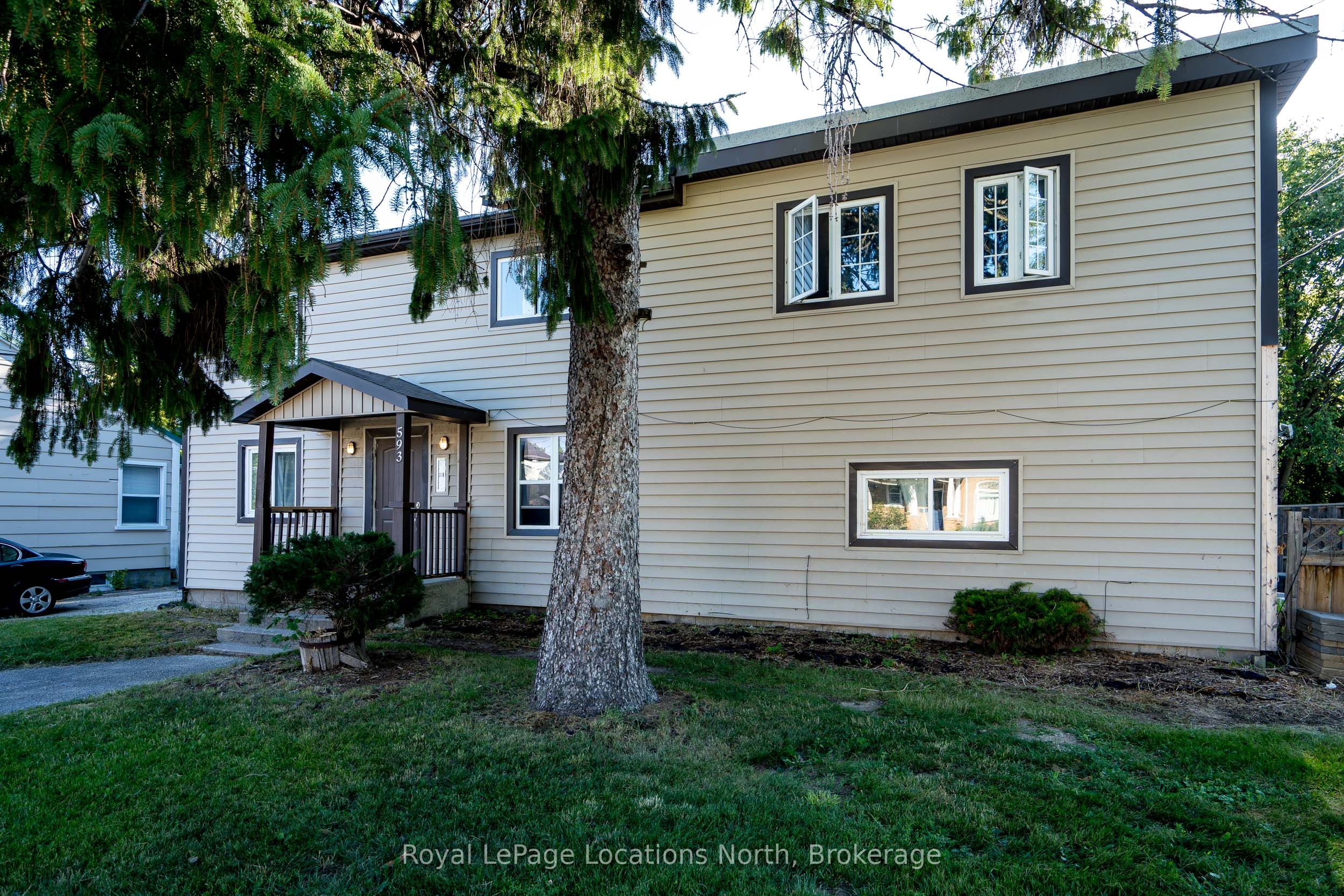 593 Hurontario St Property Photo 3