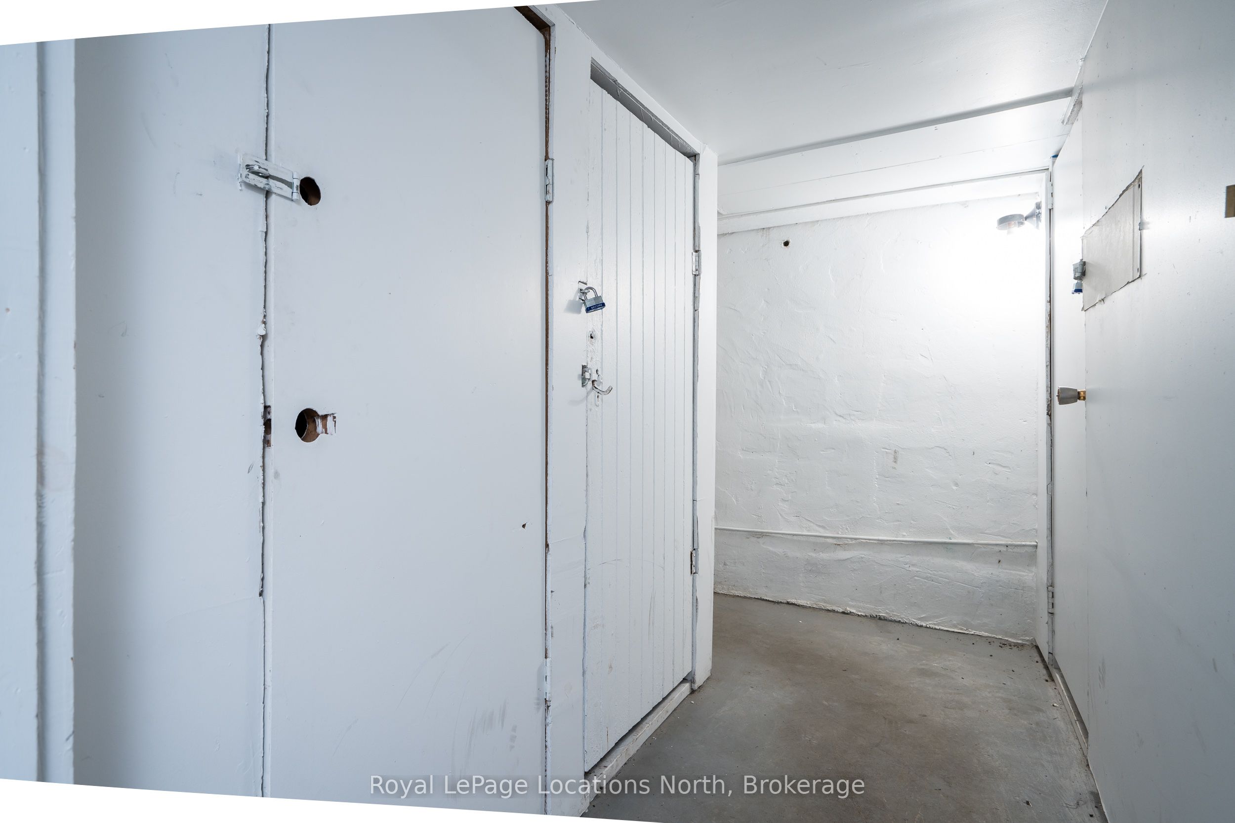 593 Hurontario St Property Photo 6