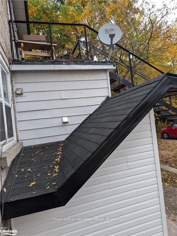 593 Hurontario Street Property Photo 11