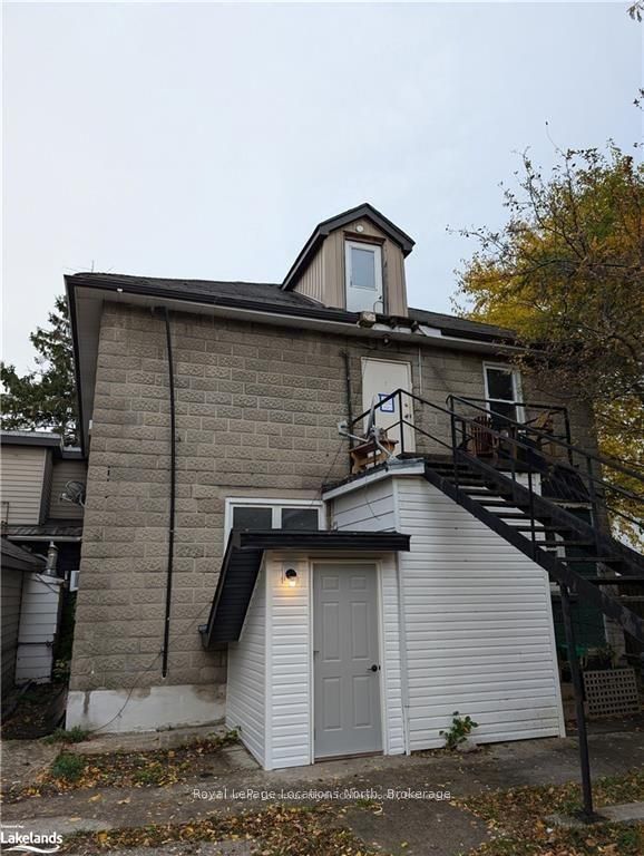 593 Hurontario St Property Photo 13