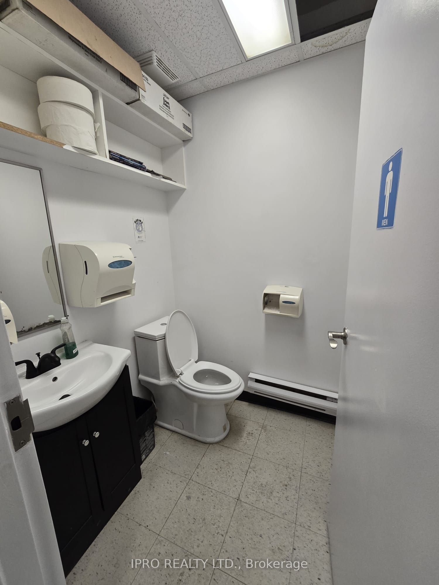 #b1 - 128 Penetang Street Property Photo 10