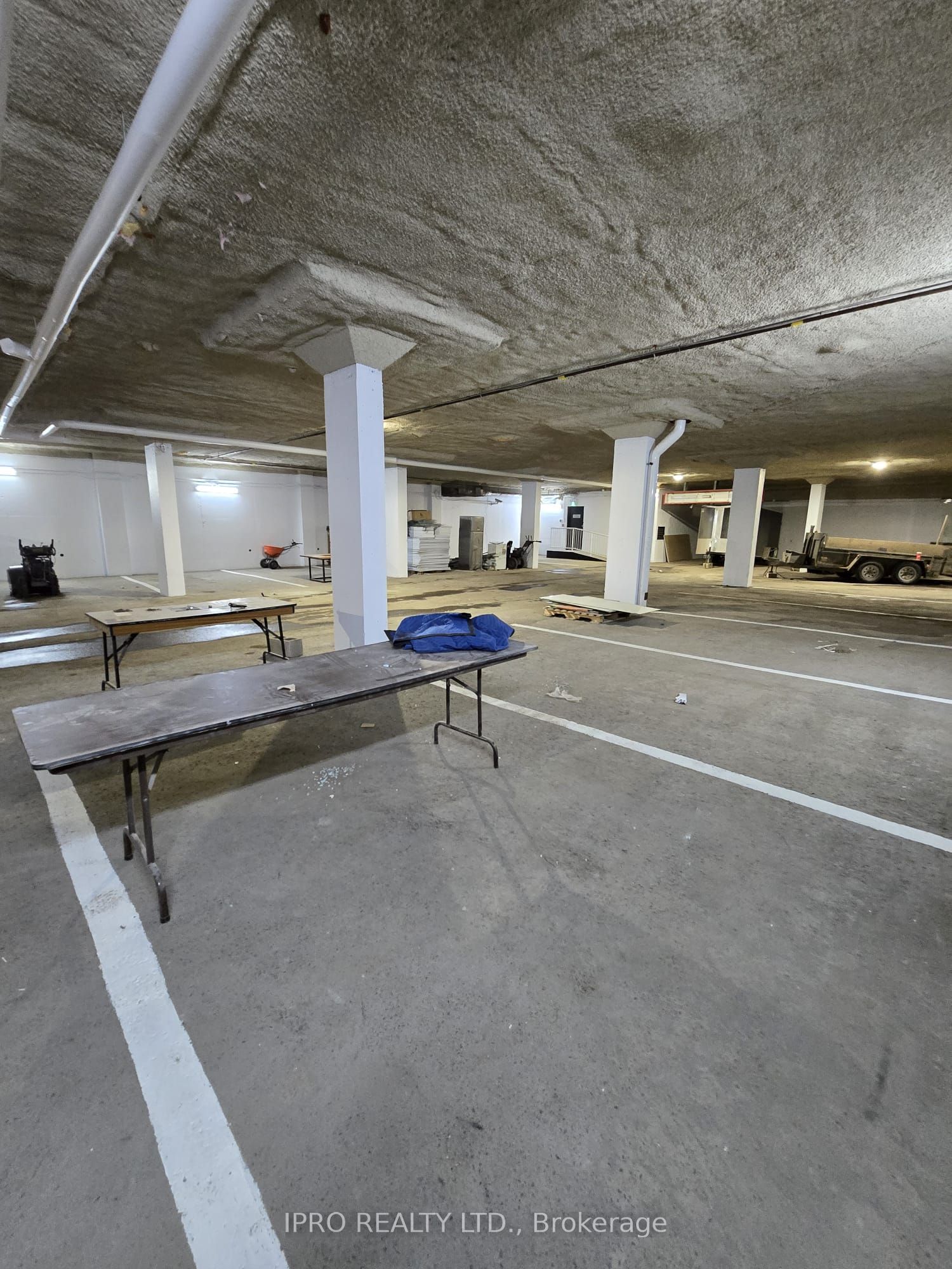 #b1 - 128 Penetang Street Property Photo 16
