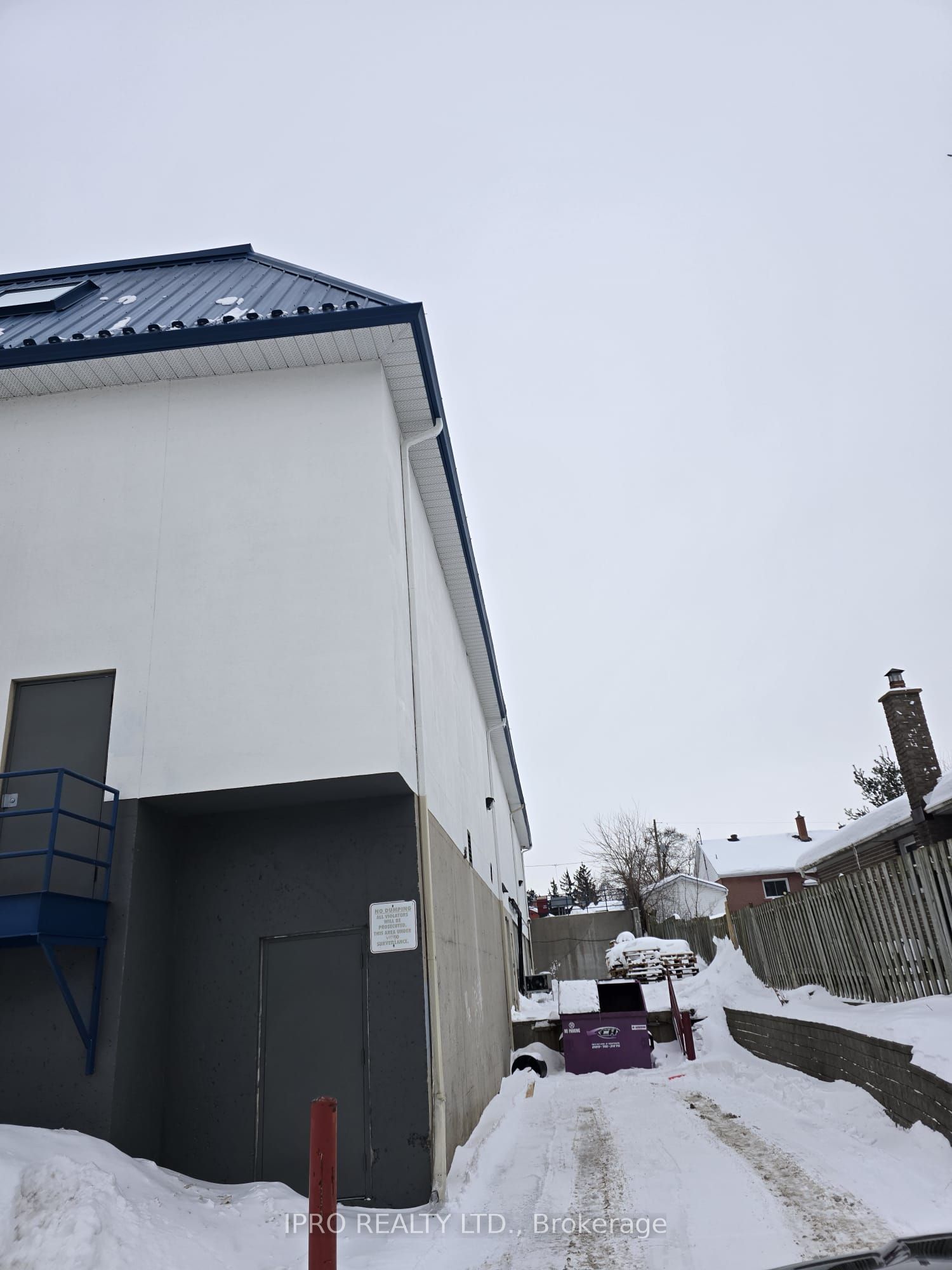 #b1 - 128 Penetang Street Property Photo 20