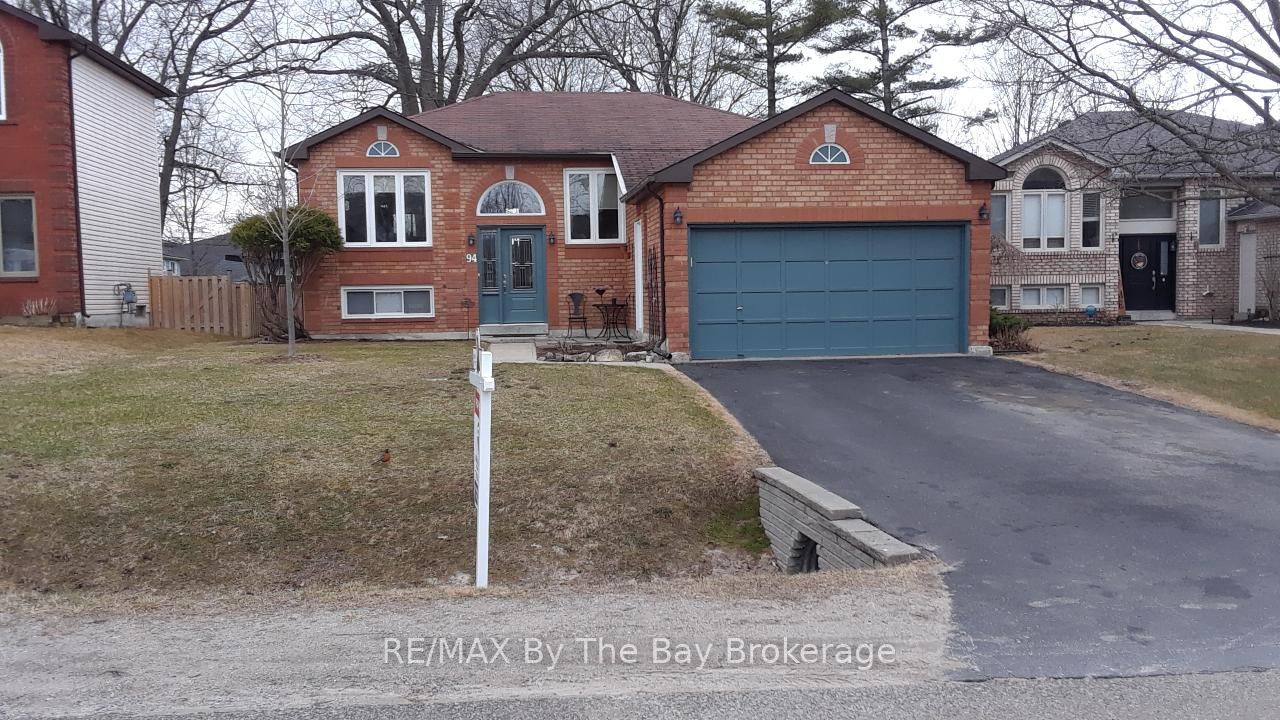 94 Leo Boulevard Property Photo 1
